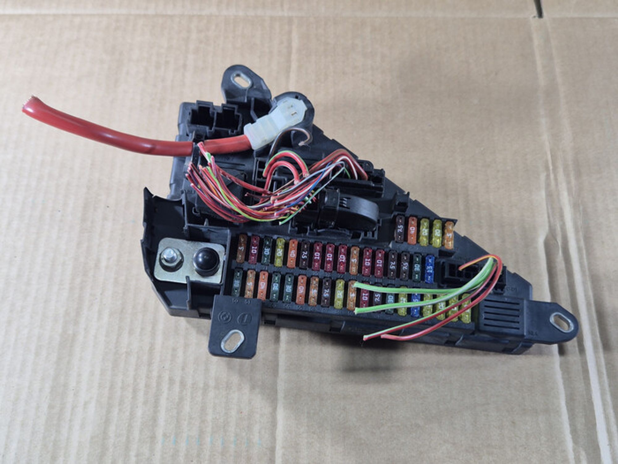 https://ycs.partsauto.market/partsauto-images/thmbs/78ee0fb3787e2dce013ed29fc8a1120c/aa0754e03bc3f979d20ac7f7d90ec2fd/61b2d3ab80211018e03151255b123e9a.jpg