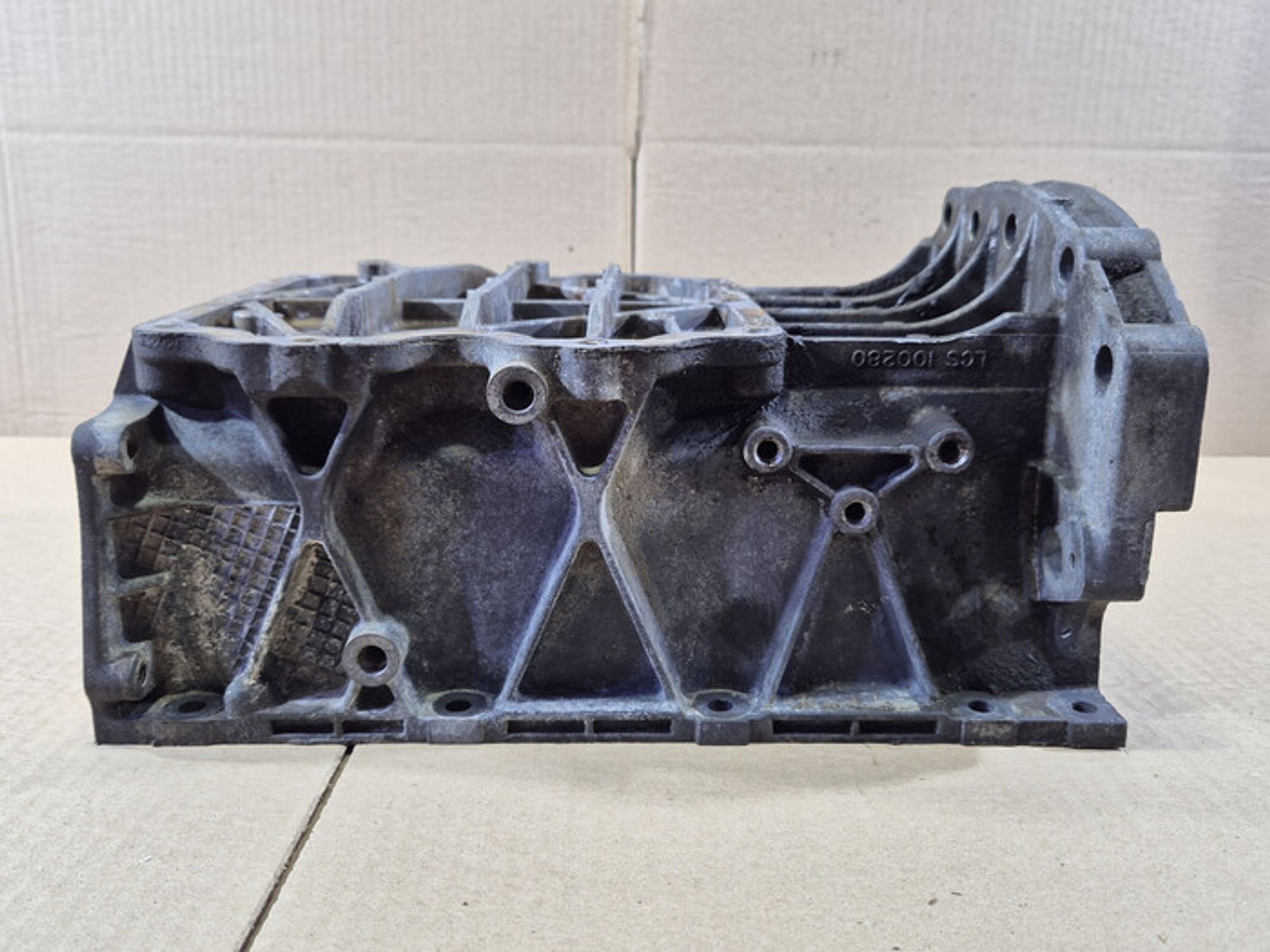 https://ycs.partsauto.market/partsauto-images/thmbs/78ee0fb3787e2dce013ed29fc8a1120c/aa6dbb668000bfcd3d644f074ce242bb/1581c8322b02b313181cb774927b76ae.jpg