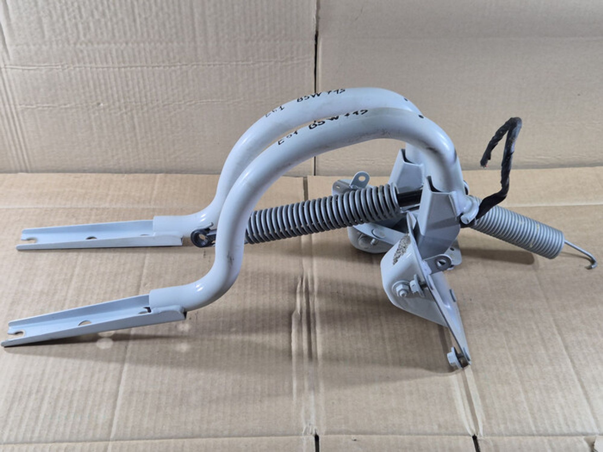 https://ycs.partsauto.market/partsauto-images/thmbs/78ee0fb3787e2dce013ed29fc8a1120c/ac06b7dca3bee335d5d47be6fe65b34d/dc643c4a5ff988db6505084554b23183.jpg
