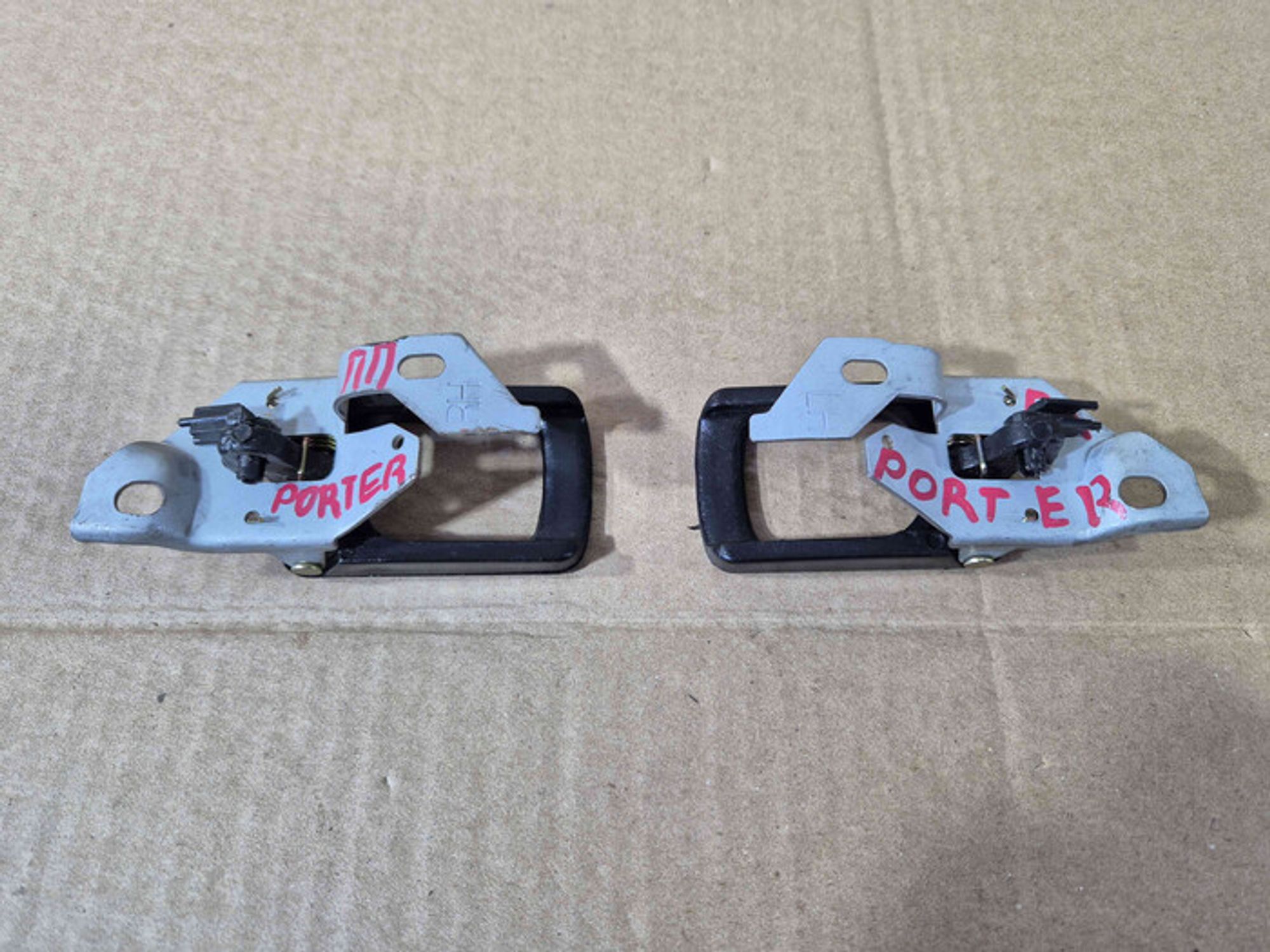 https://ycs.partsauto.market/partsauto-images/thmbs/78ee0fb3787e2dce013ed29fc8a1120c/aec9743ecab879e6955a58bce0c8ee4e/2bfd77fe9547bfd2902bfaf9a85def88.jpg