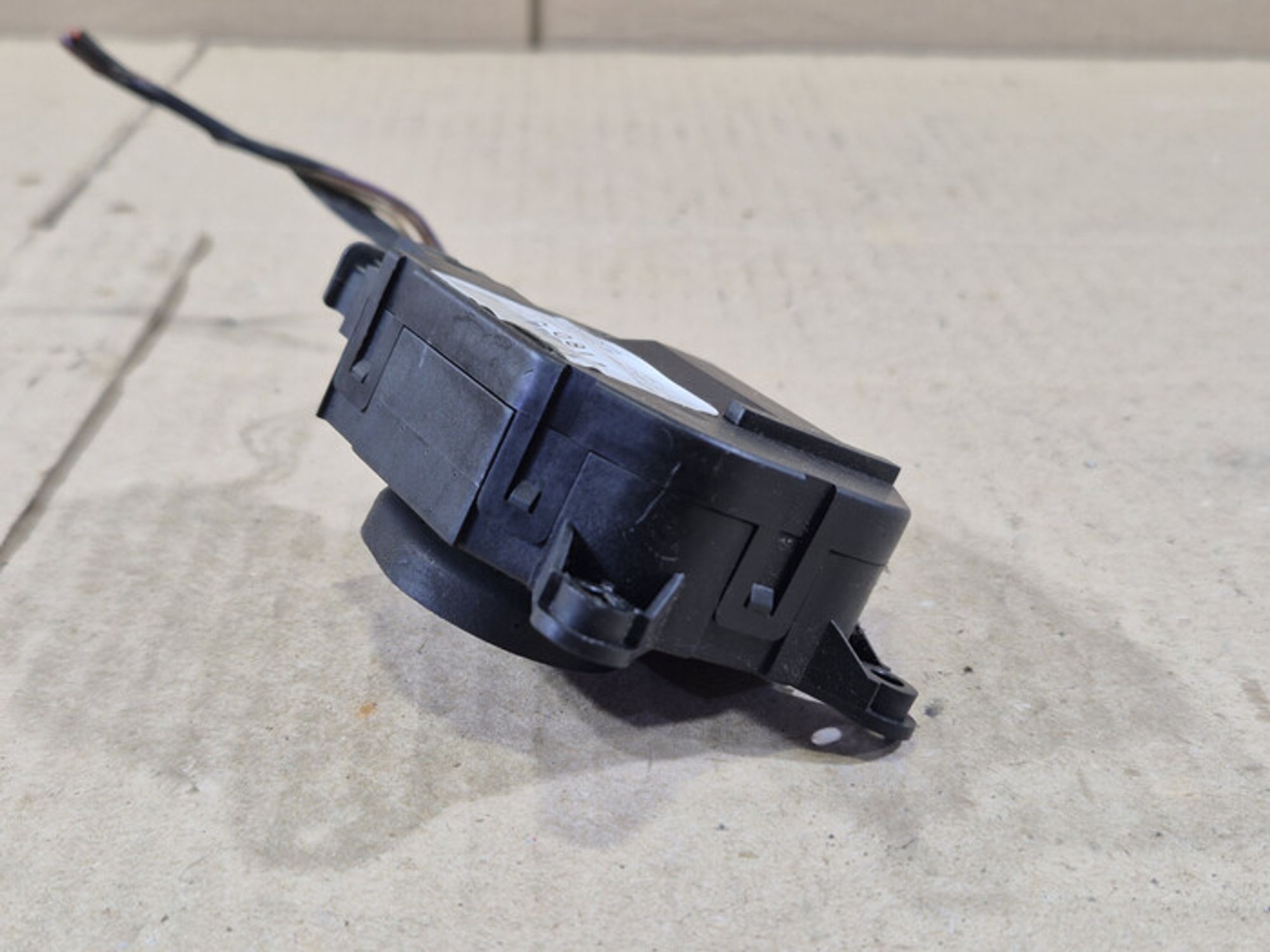 https://ycs.partsauto.market/partsauto-images/thmbs/78ee0fb3787e2dce013ed29fc8a1120c/af05e31c5466b783d3597fd693b151fa/0743180a12e1d7d2111bfd349d98afb9.jpg