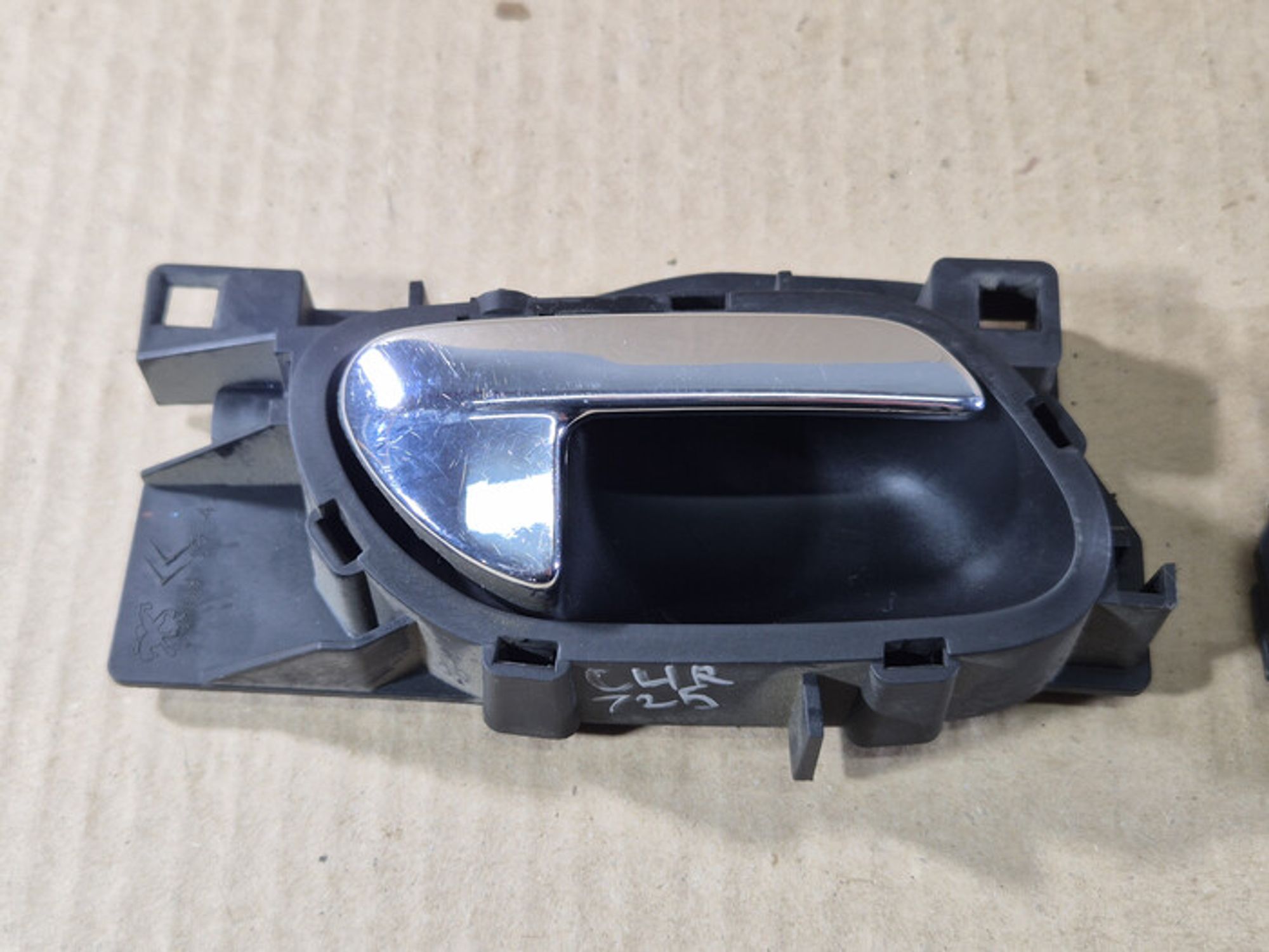 https://ycs.partsauto.market/partsauto-images/thmbs/78ee0fb3787e2dce013ed29fc8a1120c/af914b0ab4bb58c32a869b6189debc83/42836bc52a466f3e3375a71ffe15be27.jpg