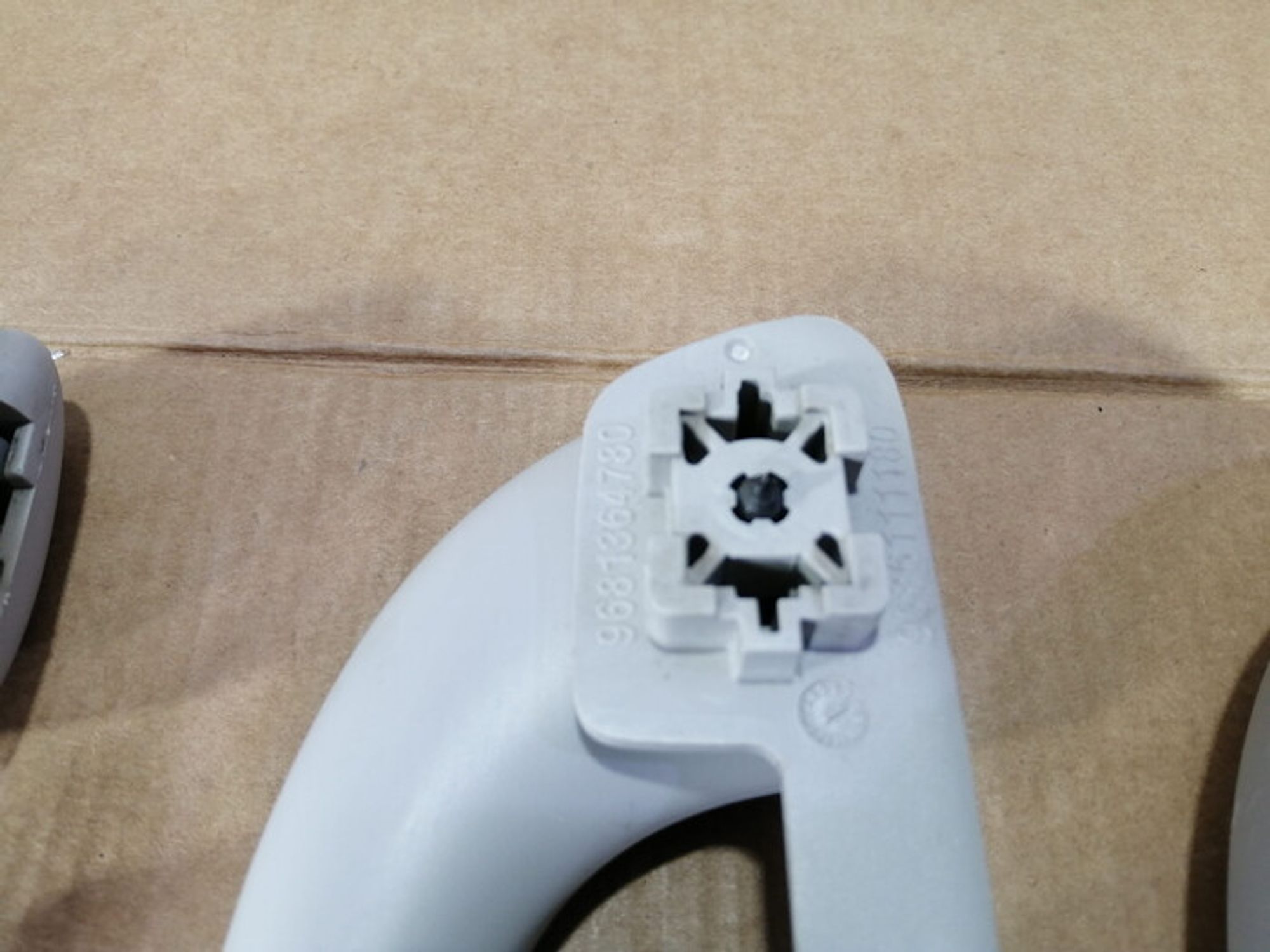 https://ycs.partsauto.market/partsauto-images/thmbs/78ee0fb3787e2dce013ed29fc8a1120c/b0ff8971863fd1af05910ae331988989/f9227e7ca3ffd9086a696afb21fe4d3e.jpg