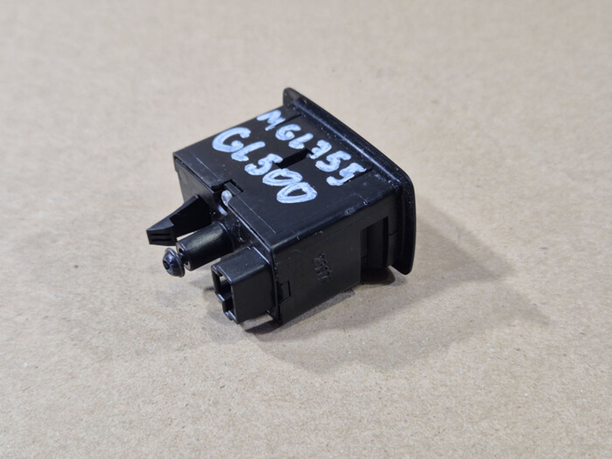 https://ycs.partsauto.market/partsauto-images/thmbs/78ee0fb3787e2dce013ed29fc8a1120c/b2ca83bfeeb06f1186e780882070bbbc/316a105ffd0c083be1f1faa48af361d8.jpg