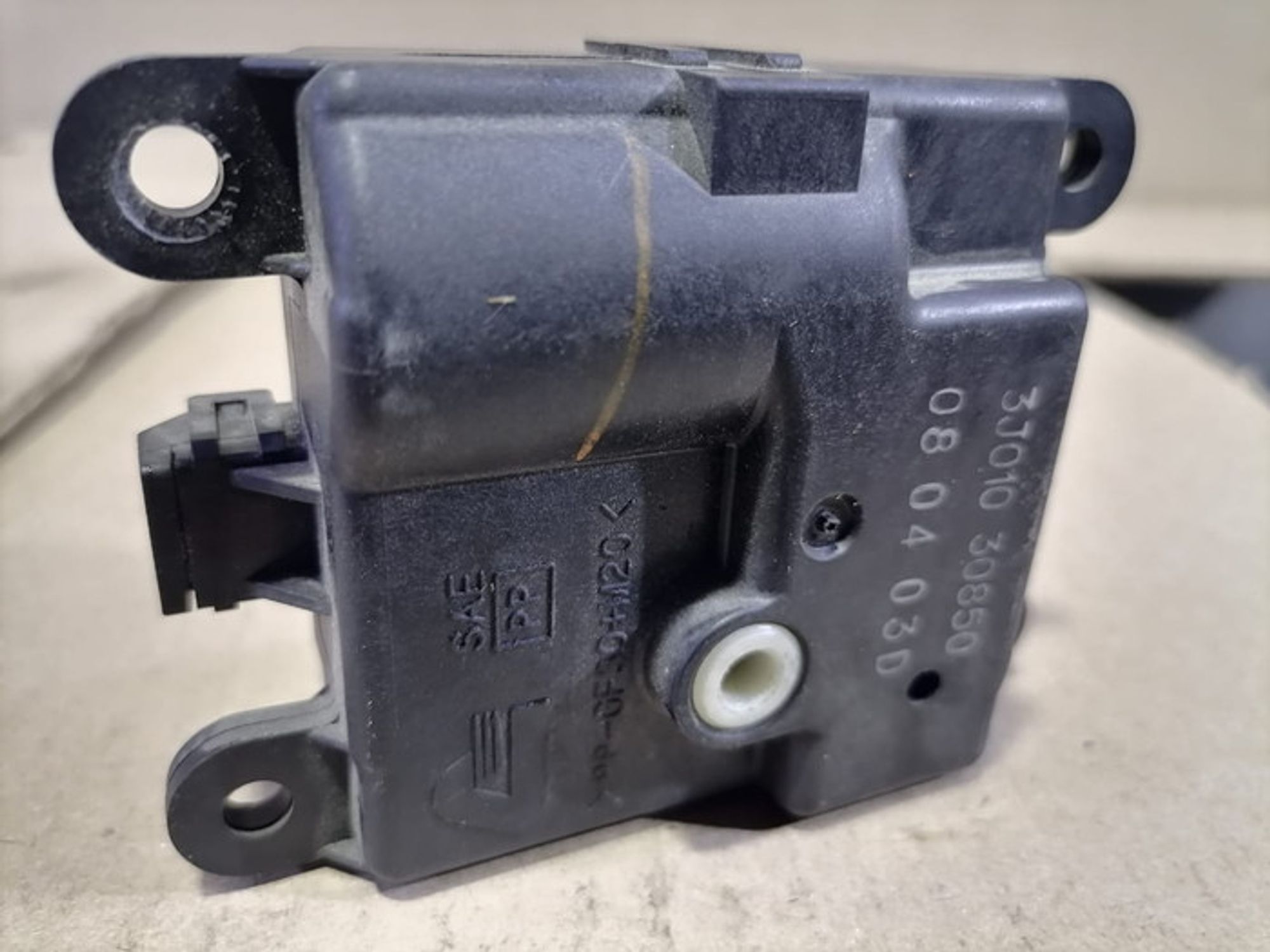 https://ycs.partsauto.market/partsauto-images/thmbs/78ee0fb3787e2dce013ed29fc8a1120c/b6723d6090f68fa4e340f62a32808e6a/04f16c1fe43426dea57700b9d9234540.jpg