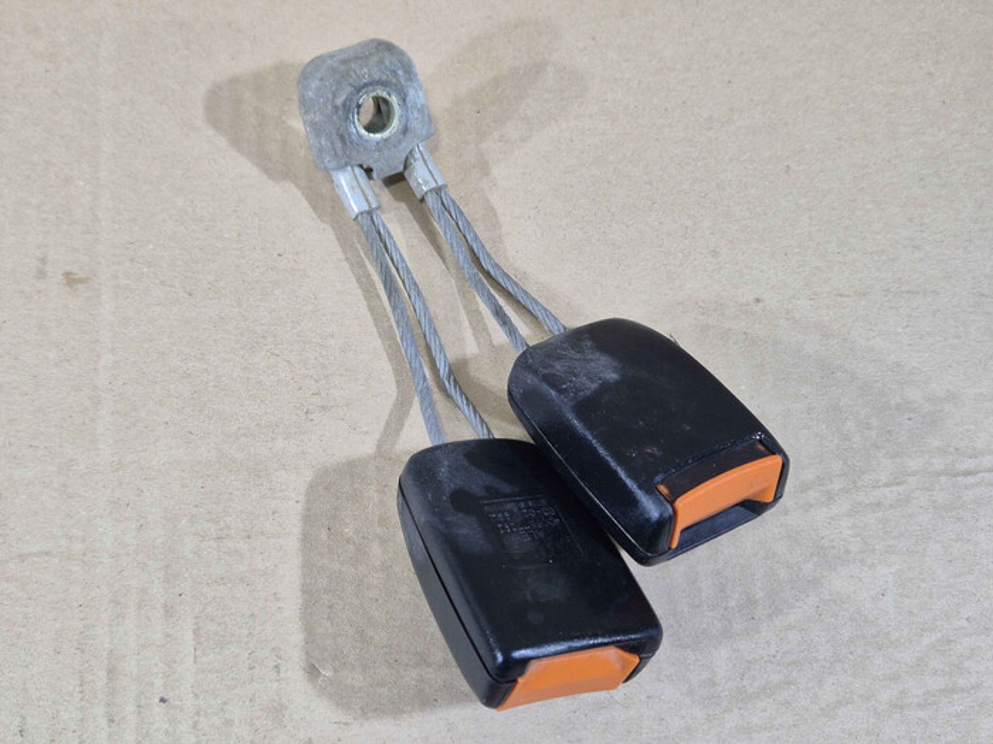 https://ycs.partsauto.market/partsauto-images/thmbs/78ee0fb3787e2dce013ed29fc8a1120c/b682cfefce5cacec07f6e4c43dcf2dea/2f02ae961588196aef4730703c867549.jpg