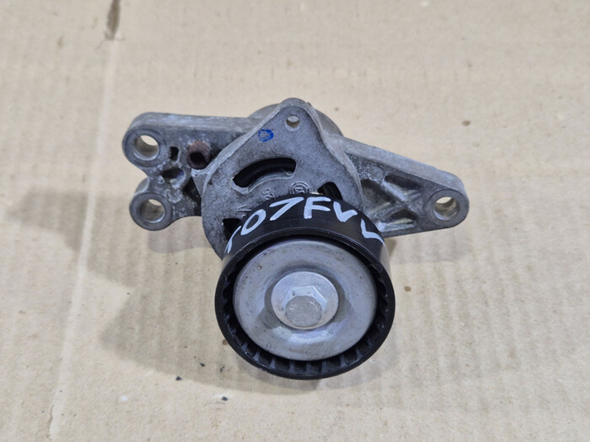 https://ycs.partsauto.market/partsauto-images/thmbs/78ee0fb3787e2dce013ed29fc8a1120c/b6a7ffcfa11c0dfd4b7daa32beacdcaf/4c2a18426f5a440ecd61b99ed12ae399.jpg
