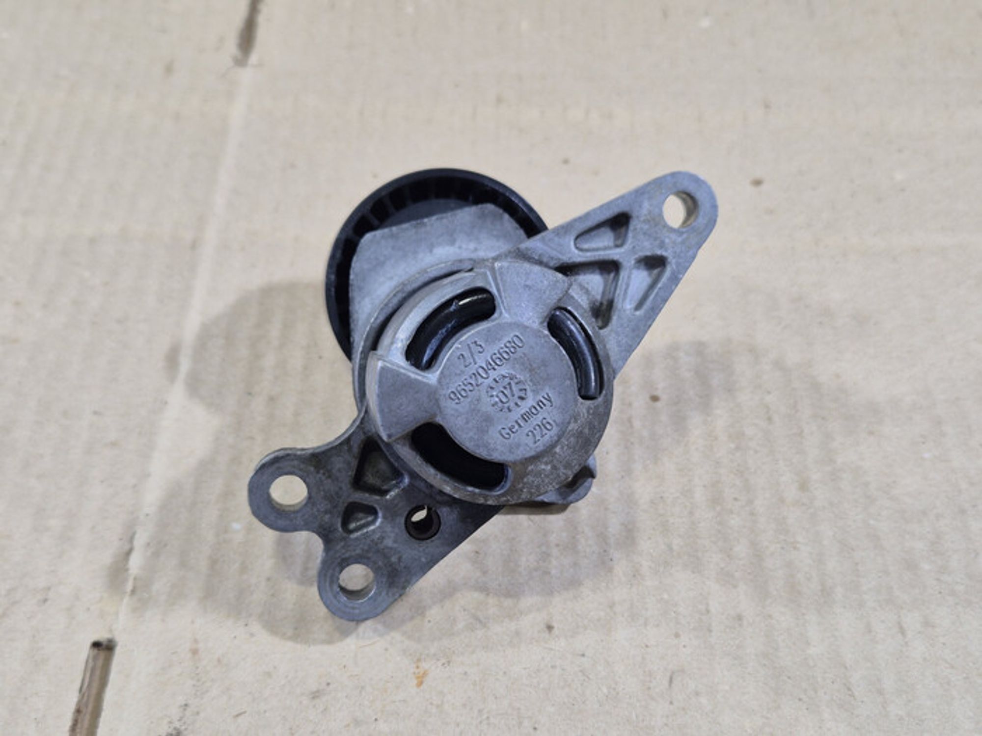 https://ycs.partsauto.market/partsauto-images/thmbs/78ee0fb3787e2dce013ed29fc8a1120c/b6a7ffcfa11c0dfd4b7daa32beacdcaf/bef62cac35644852196cd60423d0ba82.jpg
