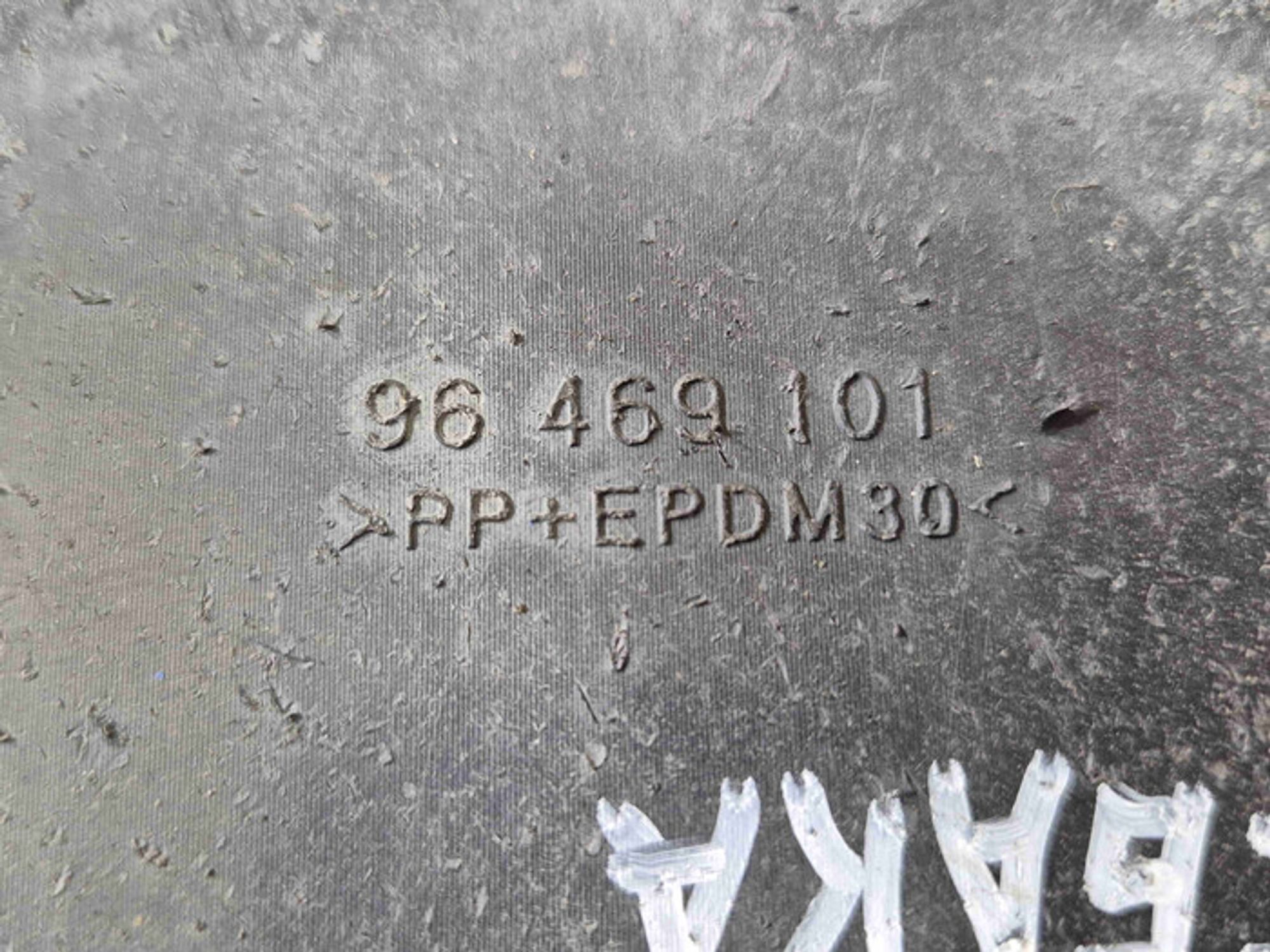https://ycs.partsauto.market/partsauto-images/thmbs/78ee0fb3787e2dce013ed29fc8a1120c/b7ece253a83538b65dbad226446b1c73/c0cad15e3f7bfde623f3f6fa30760558.jpg
