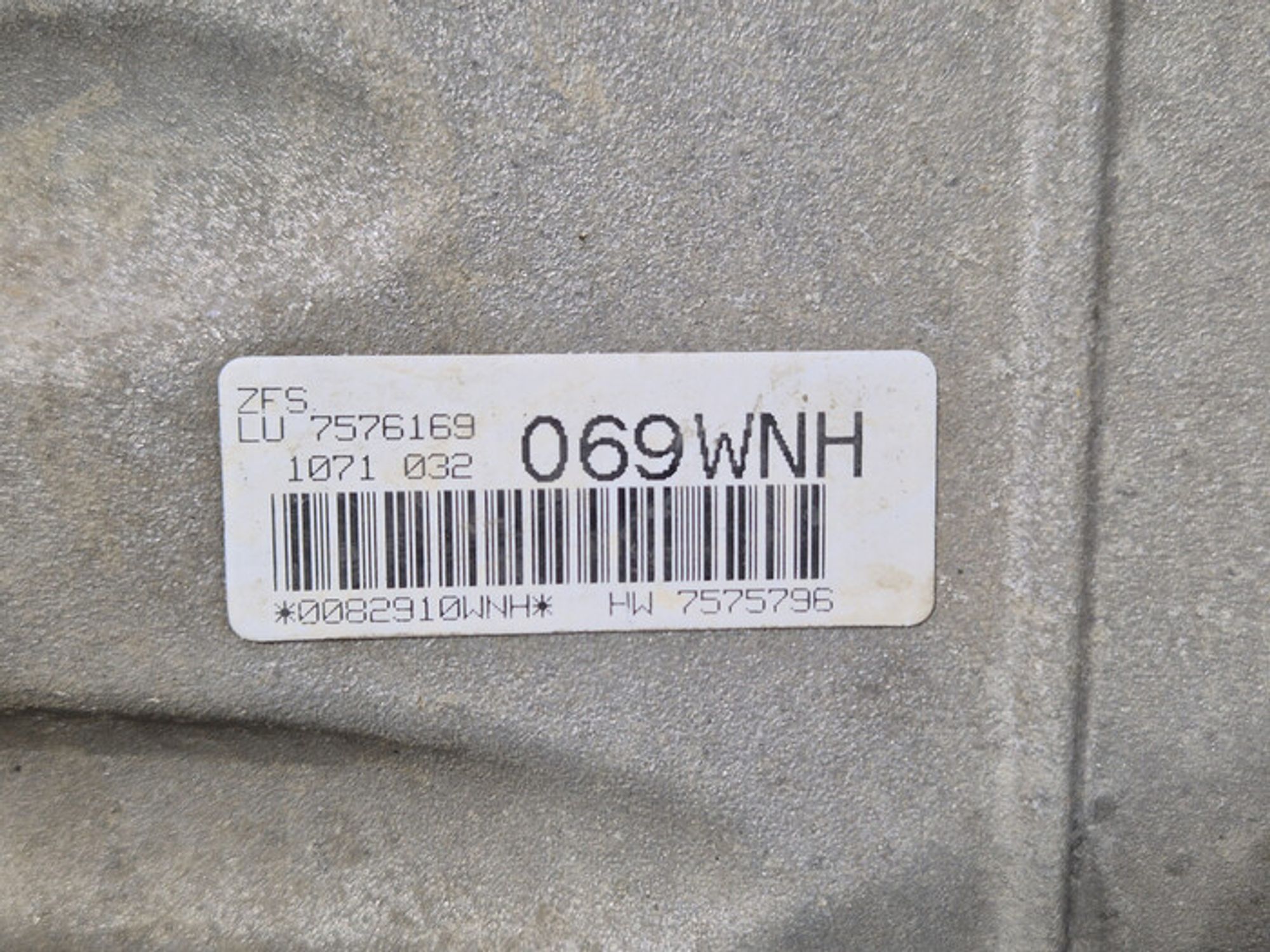 https://ycs.partsauto.market/partsauto-images/thmbs/78ee0fb3787e2dce013ed29fc8a1120c/ba9320369a6effd5b5097b4f1298f682/e98f07d078e8f4782e3d7873ebfeae74.jpg