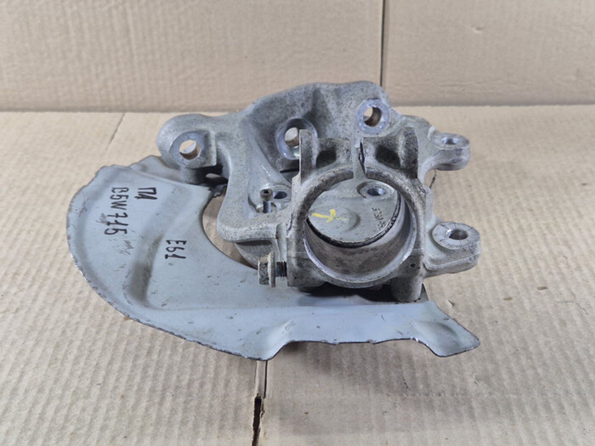 https://ycs.partsauto.market/partsauto-images/thmbs/78ee0fb3787e2dce013ed29fc8a1120c/babab35e42e6f31693a54f3ddae459be/605f2eeeca1342f59c767c56d56cc2ea.jpg