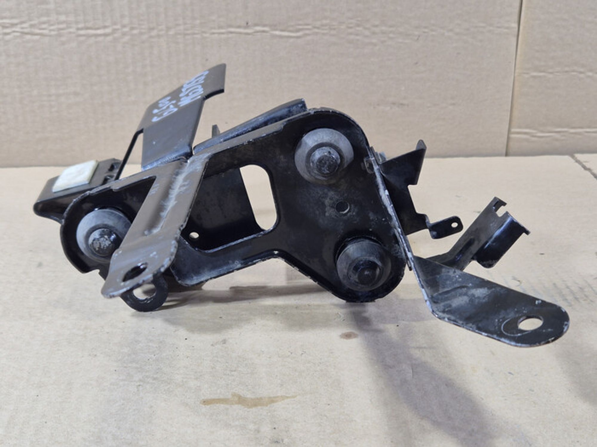 https://ycs.partsauto.market/partsauto-images/thmbs/78ee0fb3787e2dce013ed29fc8a1120c/bad6cdd883f7bb8cb567dfa6b3e15fc8/dd162fb0b3338c2523b40757d3a9b3eb.jpg