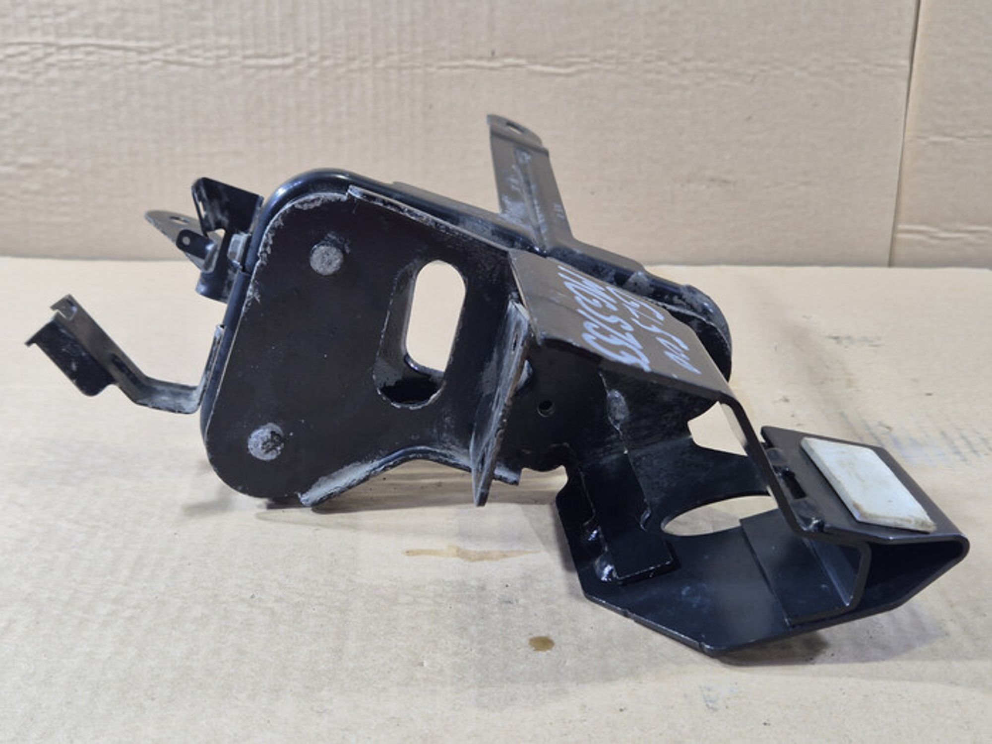 https://ycs.partsauto.market/partsauto-images/thmbs/78ee0fb3787e2dce013ed29fc8a1120c/bad6cdd883f7bb8cb567dfa6b3e15fc8/e5dbc065f8c548f28f204a4e298a73f3.jpg