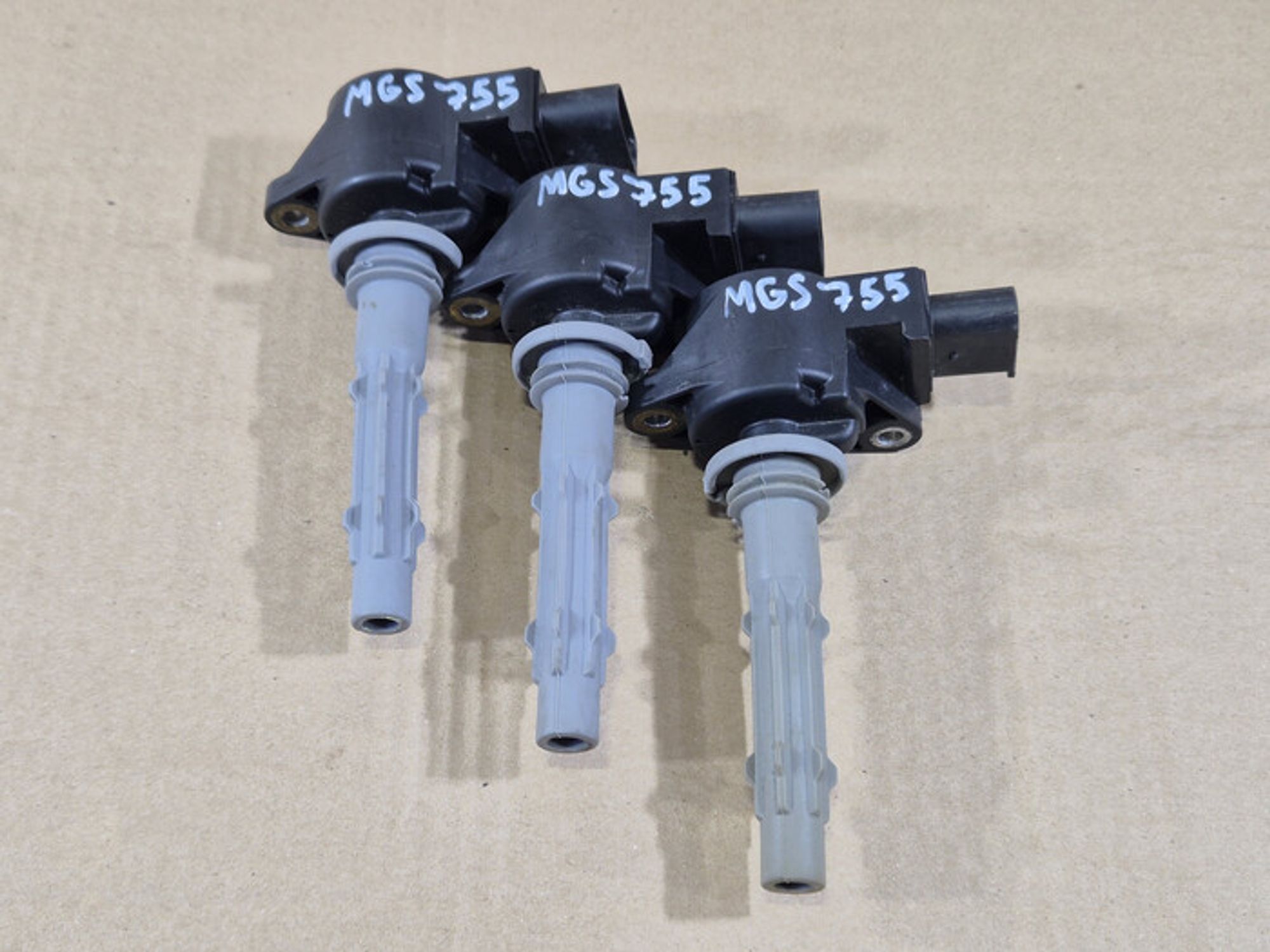 https://ycs.partsauto.market/partsauto-images/thmbs/78ee0fb3787e2dce013ed29fc8a1120c/bb26df6686a7b6d1d2ad767cb076da6f/957fb081eecd9499f102ab8d32cc580a.jpg