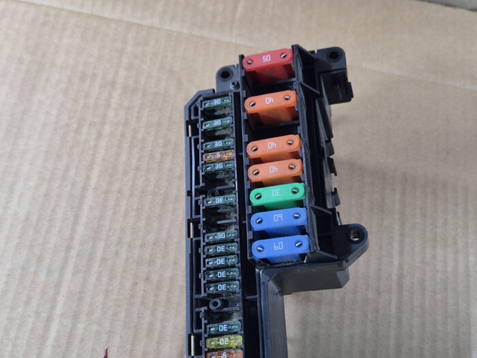 https://ycs.partsauto.market/partsauto-images/thmbs/78ee0fb3787e2dce013ed29fc8a1120c/bd2ea152a217f17060ac629ee3ea133e/3d051b037f92df8af8c05155e5360eb2.jpg