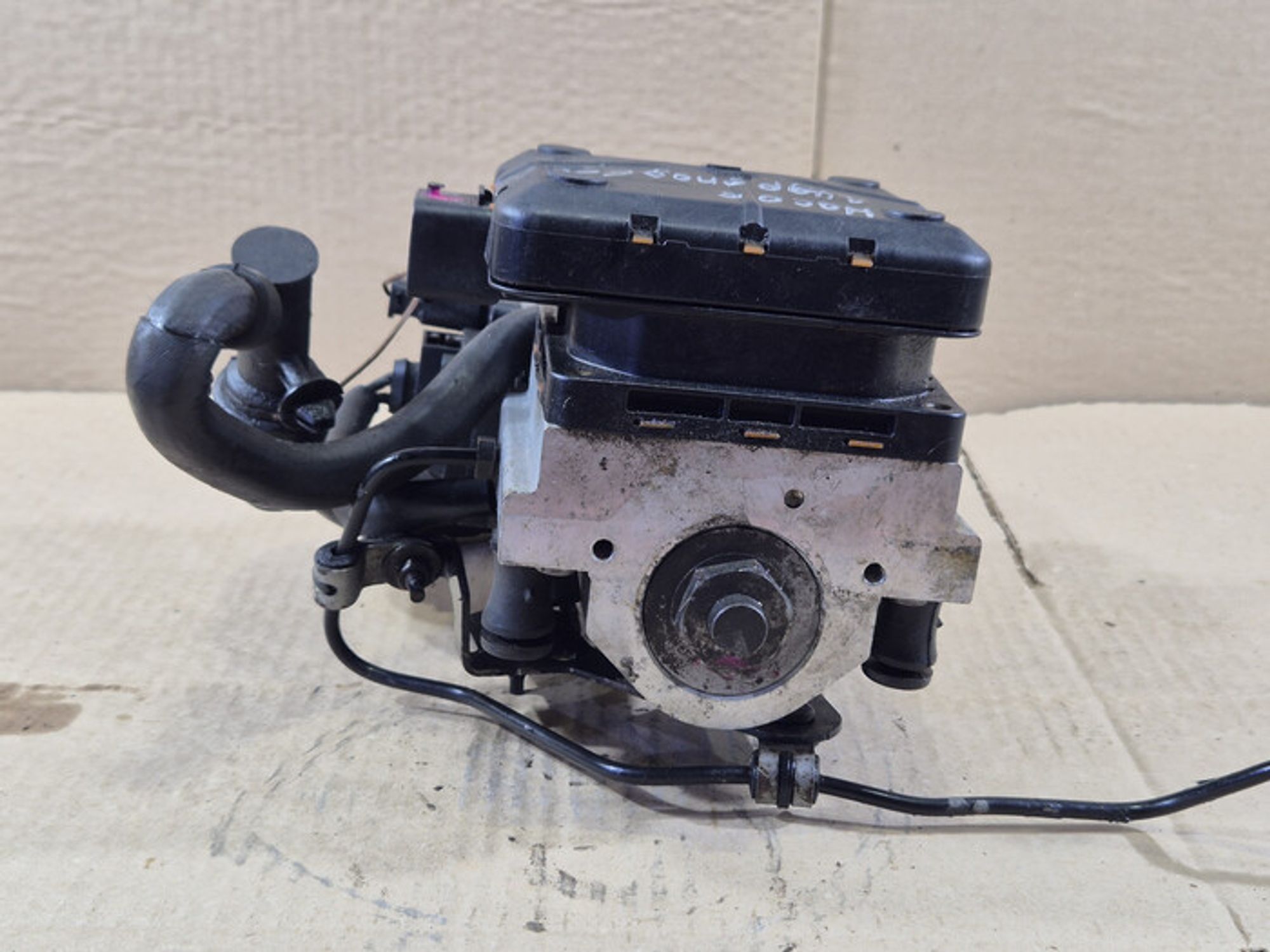 https://ycs.partsauto.market/partsauto-images/thmbs/78ee0fb3787e2dce013ed29fc8a1120c/bda825858c27c4b328ff3c2aea6e0d32/e5d9ff2b80f3d1263c2d2f49b082c325.jpg