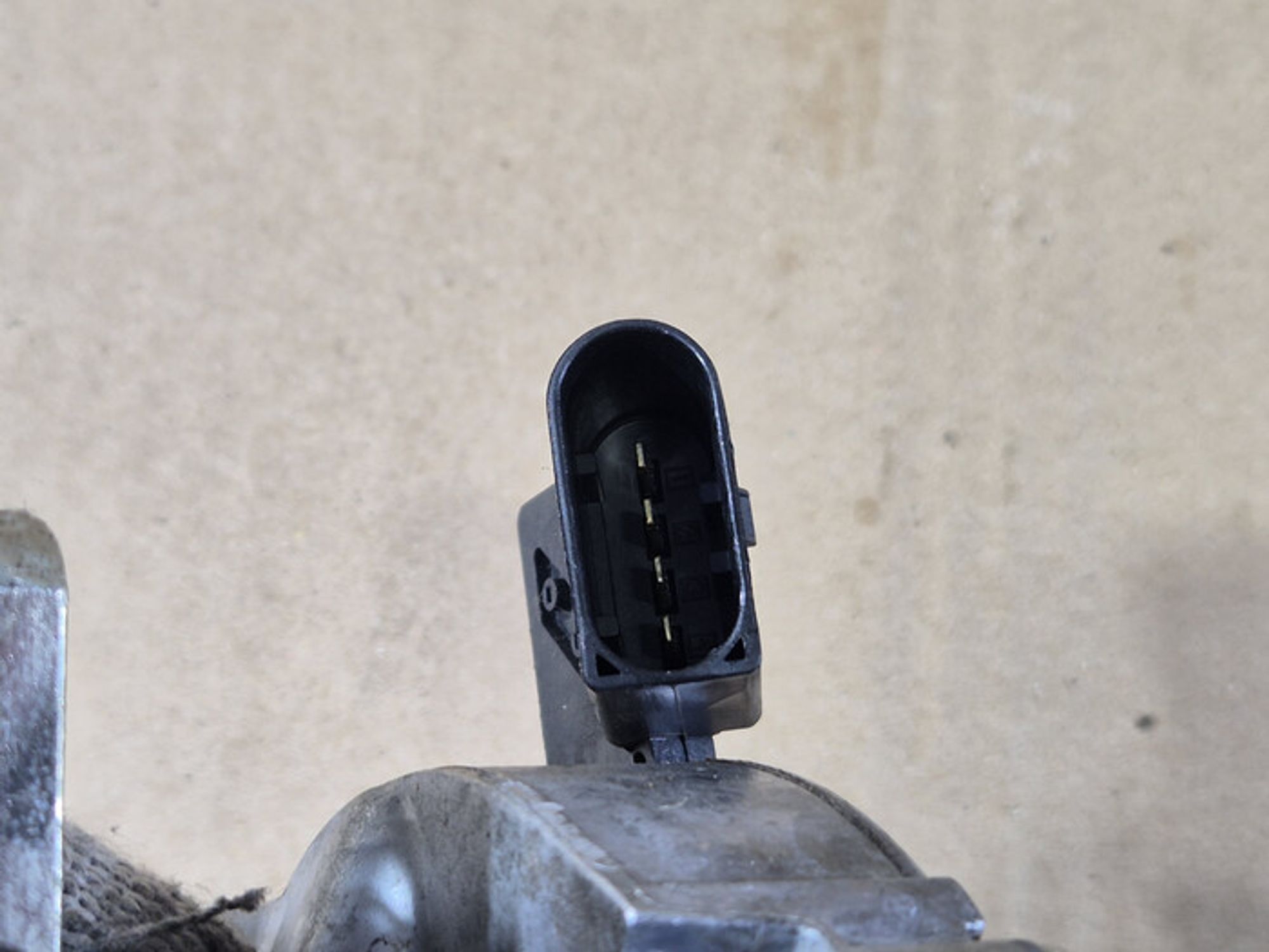 https://ycs.partsauto.market/partsauto-images/thmbs/78ee0fb3787e2dce013ed29fc8a1120c/bef03e7f0d24827d499bb6188ade2967/b93a4807e394db6dc1b76f1d76a7360a.jpg