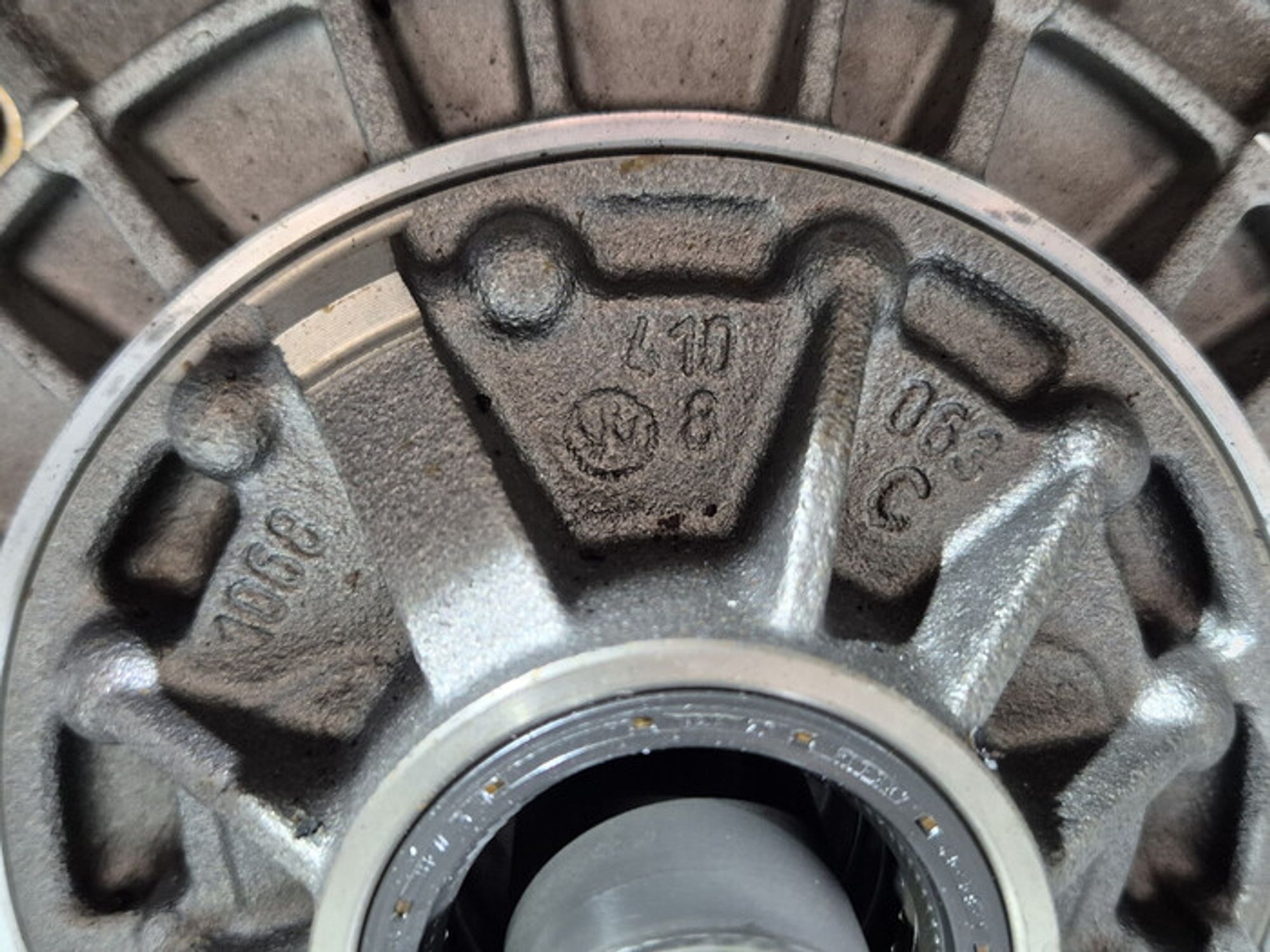 https://ycs.partsauto.market/partsauto-images/thmbs/78ee0fb3787e2dce013ed29fc8a1120c/bf000c0dadc2c0ffba7fa5490dcb8754/0f6bb638bab2ab1a205cef2bb0d28557.jpg