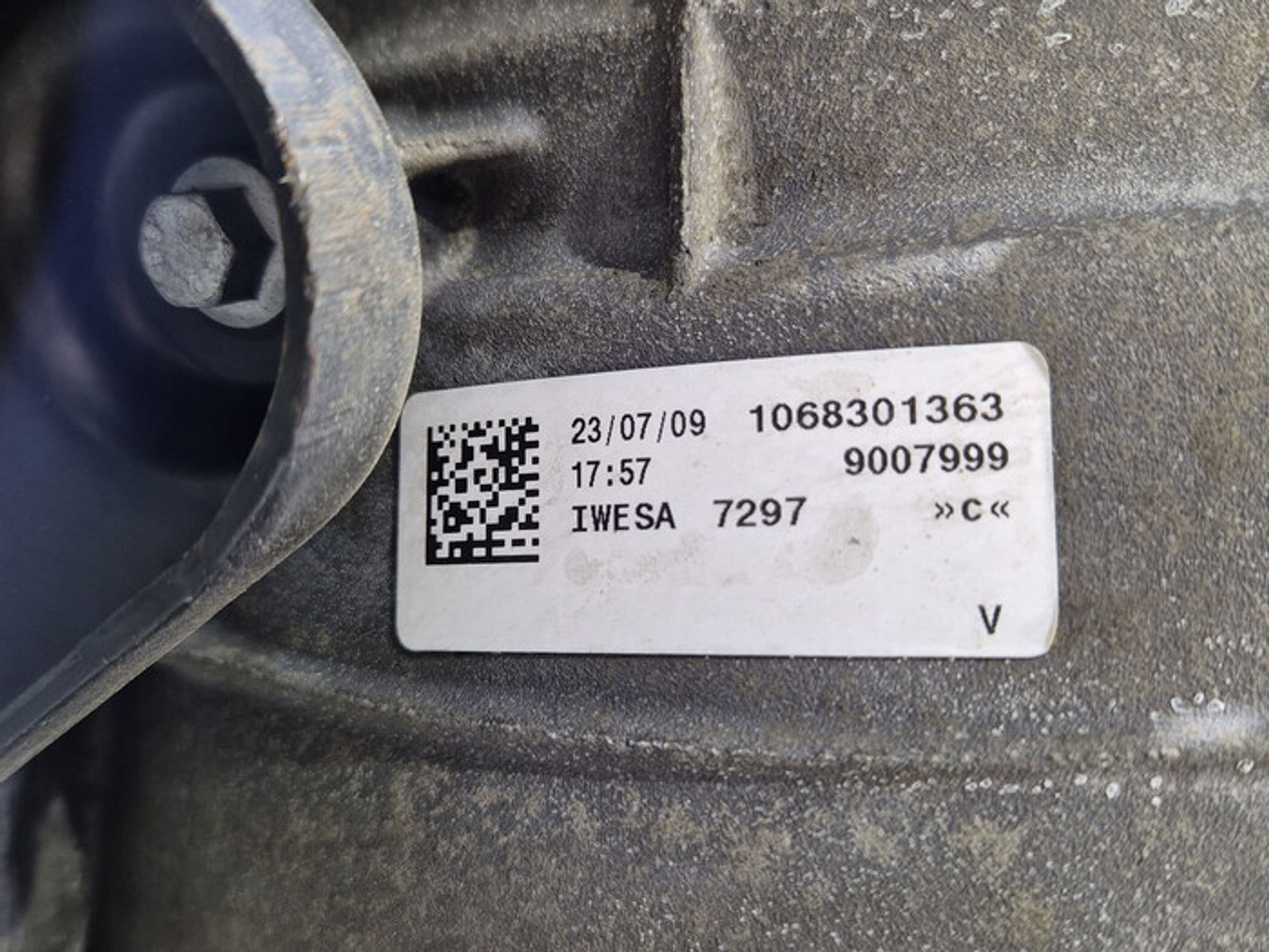 https://ycs.partsauto.market/partsauto-images/thmbs/78ee0fb3787e2dce013ed29fc8a1120c/bf000c0dadc2c0ffba7fa5490dcb8754/668cea5c95fb9604272eeb1ccaea0dbf.jpg