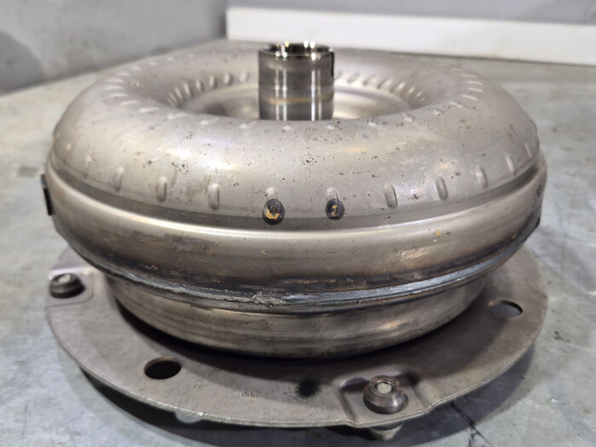 https://ycs.partsauto.market/partsauto-images/thmbs/78ee0fb3787e2dce013ed29fc8a1120c/bf000c0dadc2c0ffba7fa5490dcb8754/b015928a8328e7c5bf0f1e70bb469e5f.jpg