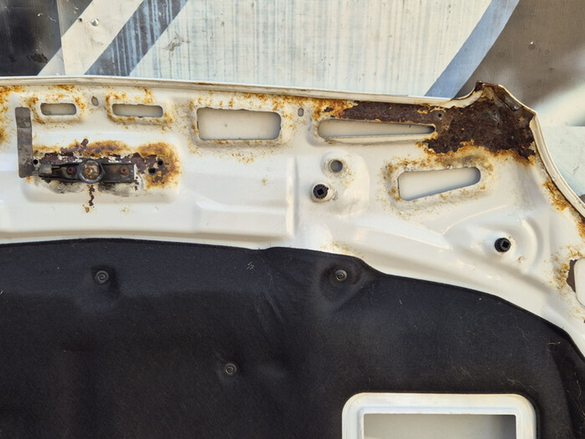 https://ycs.partsauto.market/partsauto-images/thmbs/78ee0fb3787e2dce013ed29fc8a1120c/c0e1e233b542502580c9de7a0ac29eb6/097baf5d3661d202509a296c8ec3b332.jpg