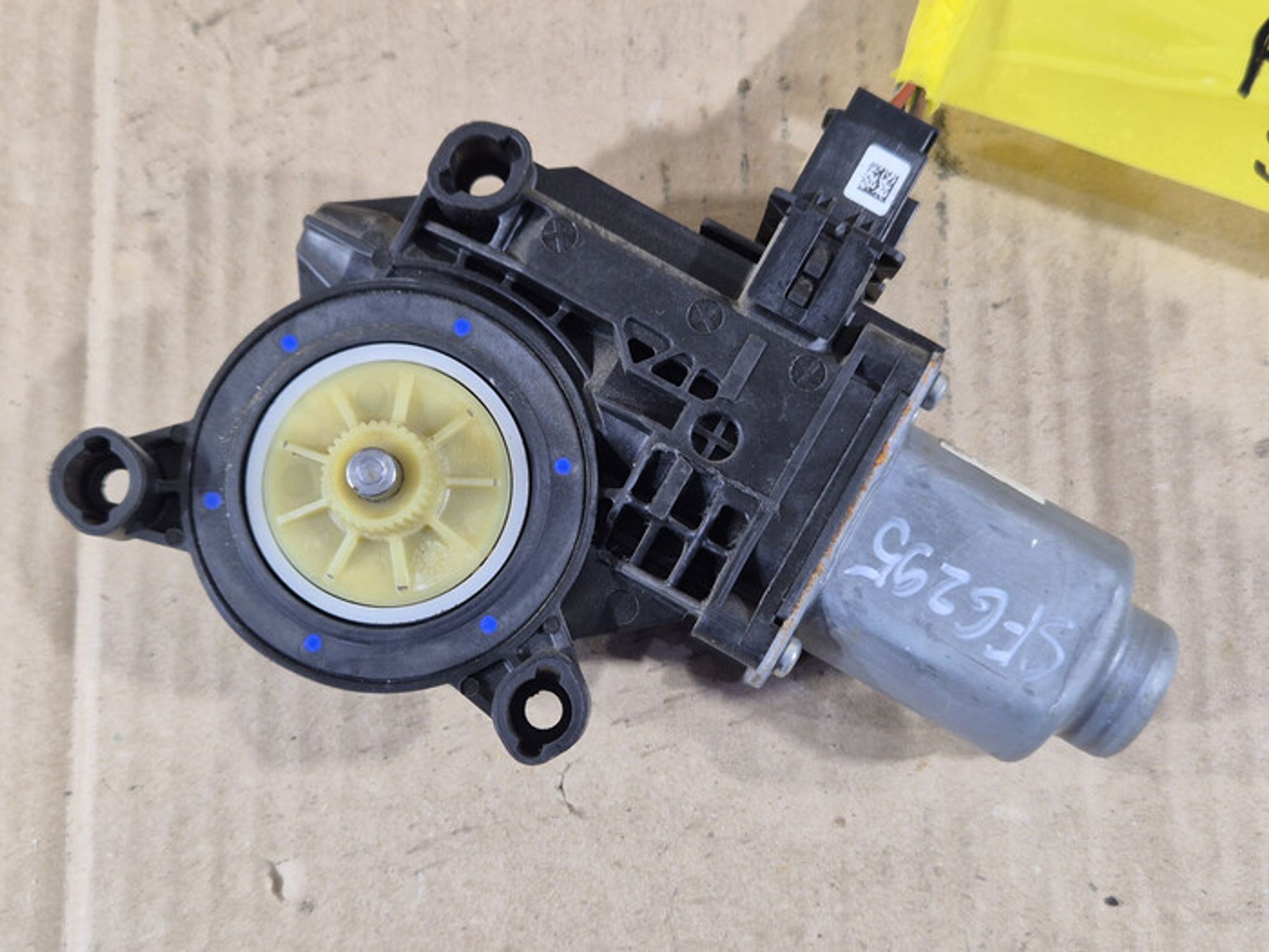 https://ycs.partsauto.market/partsauto-images/thmbs/78ee0fb3787e2dce013ed29fc8a1120c/c1309c3b38dc6b6e7125d2c9f73a259f/09fca4feaf06620d5f885c15571d0033.jpg