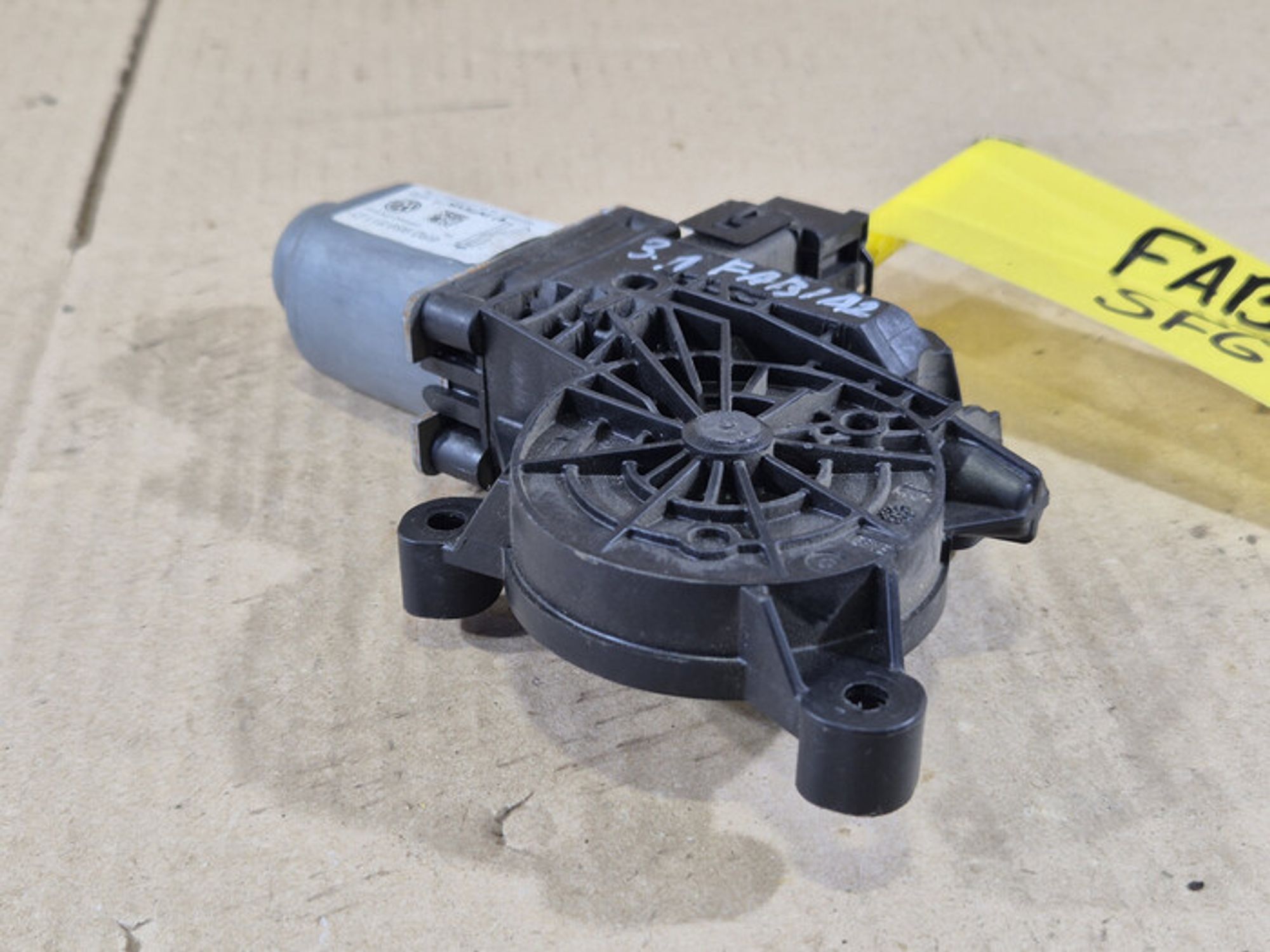 https://ycs.partsauto.market/partsauto-images/thmbs/78ee0fb3787e2dce013ed29fc8a1120c/c1309c3b38dc6b6e7125d2c9f73a259f/5f9c5f8817959c153ce491a9332e203e.jpg