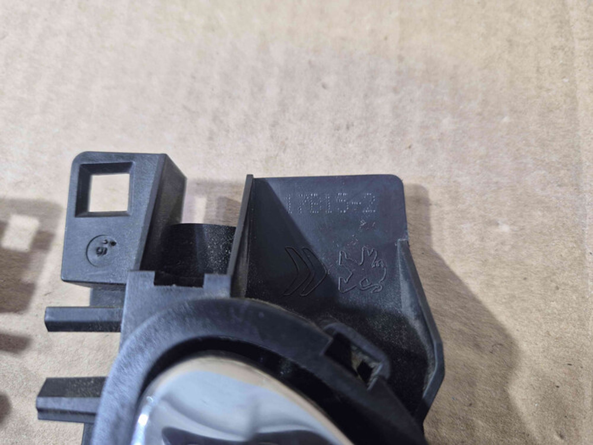 https://ycs.partsauto.market/partsauto-images/thmbs/78ee0fb3787e2dce013ed29fc8a1120c/c233ece025522321f99204590e807e19/52ba6cced45837152bbb1ef074370025.jpg