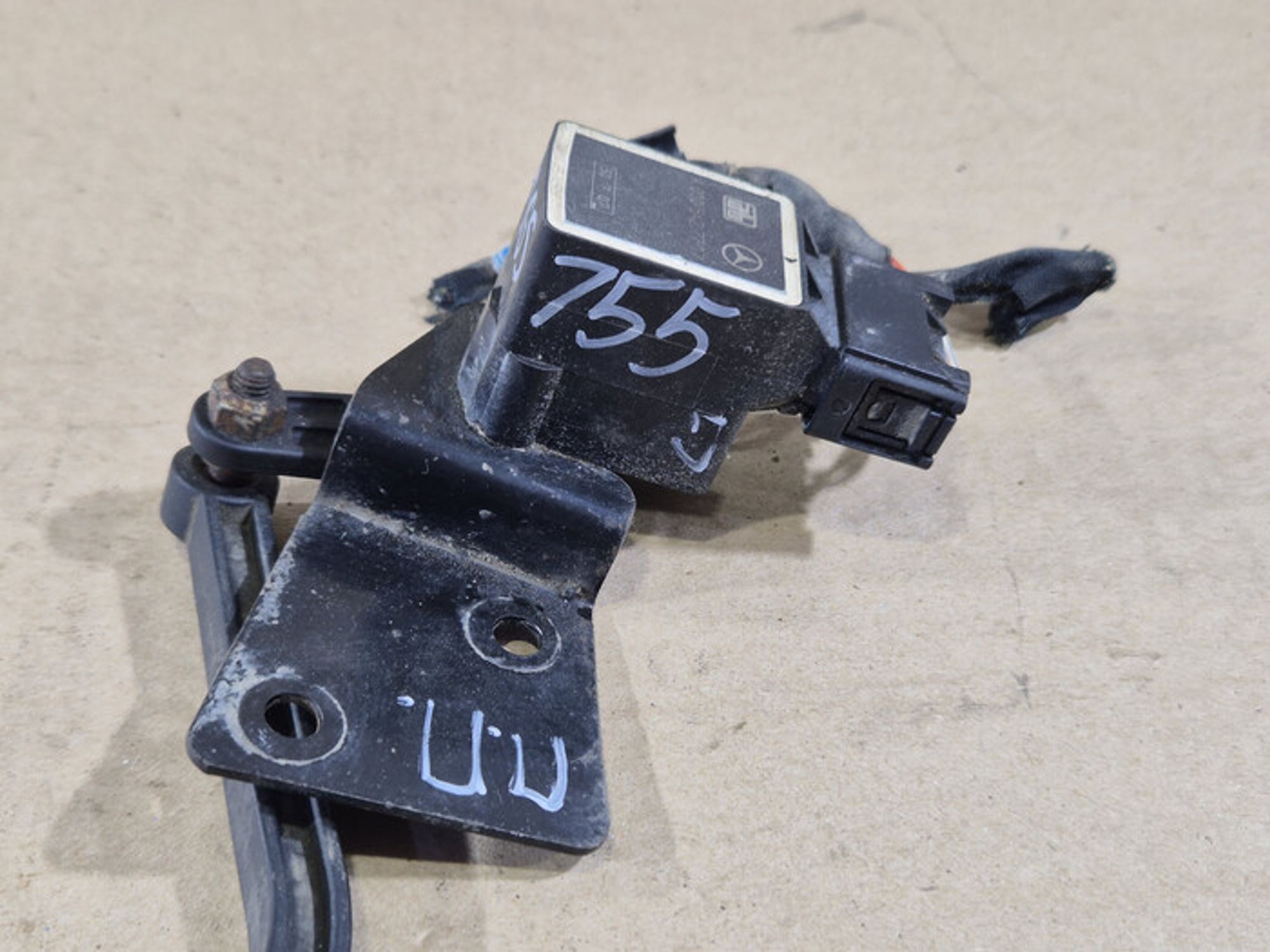 https://ycs.partsauto.market/partsauto-images/thmbs/78ee0fb3787e2dce013ed29fc8a1120c/c25598218f19be3c859d5e7924927cb9/e85638413238d6d8b44e9d72a0754376.jpg