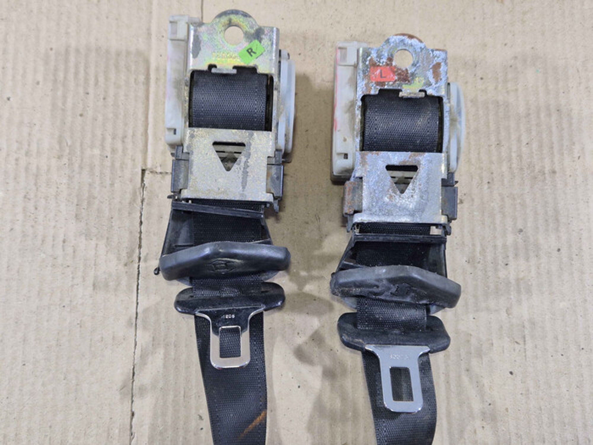 https://ycs.partsauto.market/partsauto-images/thmbs/78ee0fb3787e2dce013ed29fc8a1120c/c3b2e6847da36ee220cb735f216c5fc9/945f0d0d58568c8d39622bcd13635a68.jpg