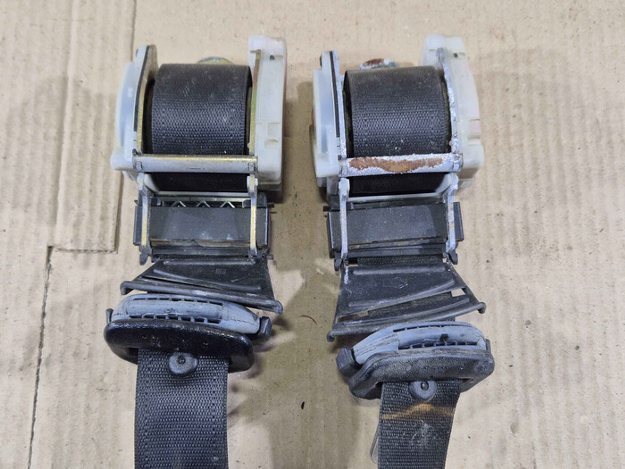 https://ycs.partsauto.market/partsauto-images/thmbs/78ee0fb3787e2dce013ed29fc8a1120c/c3b2e6847da36ee220cb735f216c5fc9/98812eb1f509ef0e31d4870690be5f37.jpg
