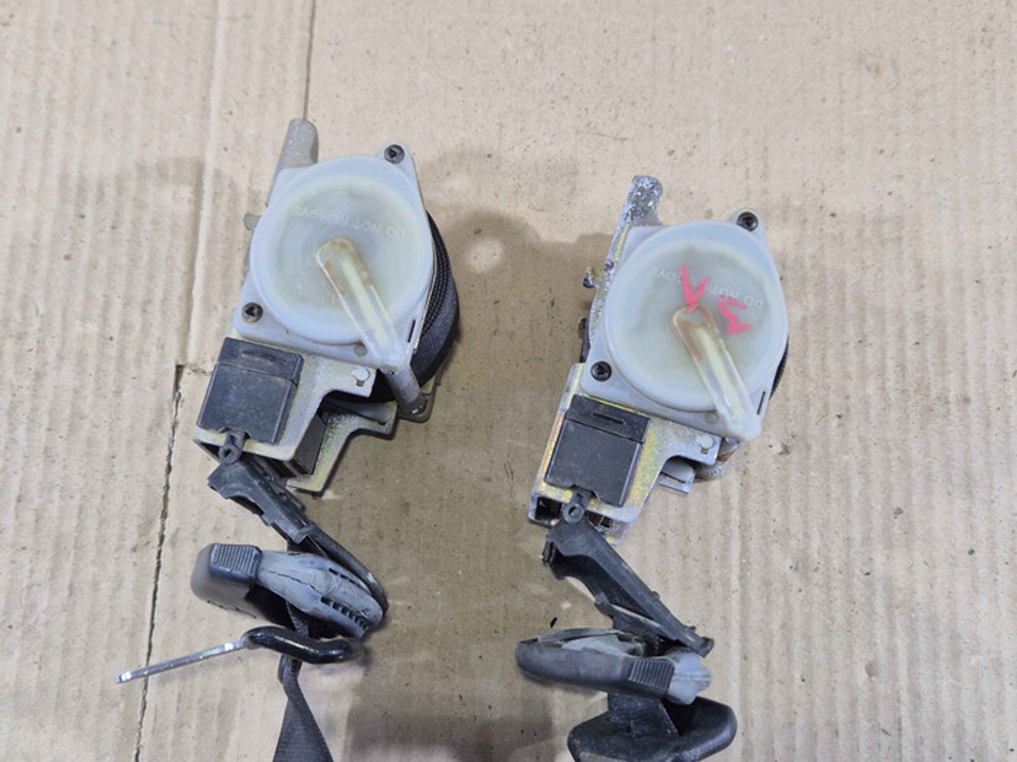 https://ycs.partsauto.market/partsauto-images/thmbs/78ee0fb3787e2dce013ed29fc8a1120c/c3b2e6847da36ee220cb735f216c5fc9/bb8a56f72e1c00fb43e101f315289737.jpg