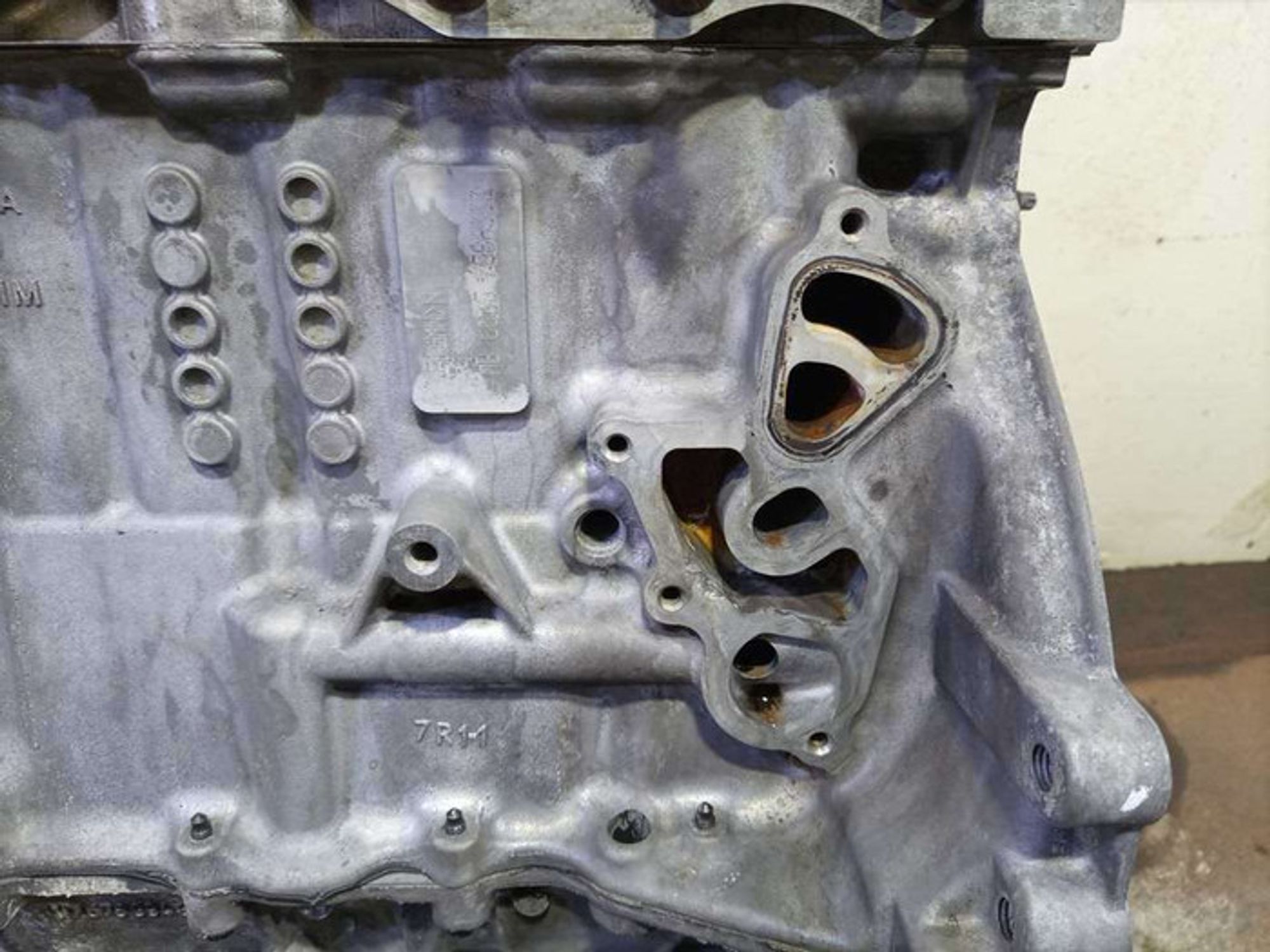 https://ycs.partsauto.market/partsauto-images/thmbs/78ee0fb3787e2dce013ed29fc8a1120c/c3cf62fd4176063d94651920683807c4/b8a54ae798e8ae3ed124cd9a19764768.jpg