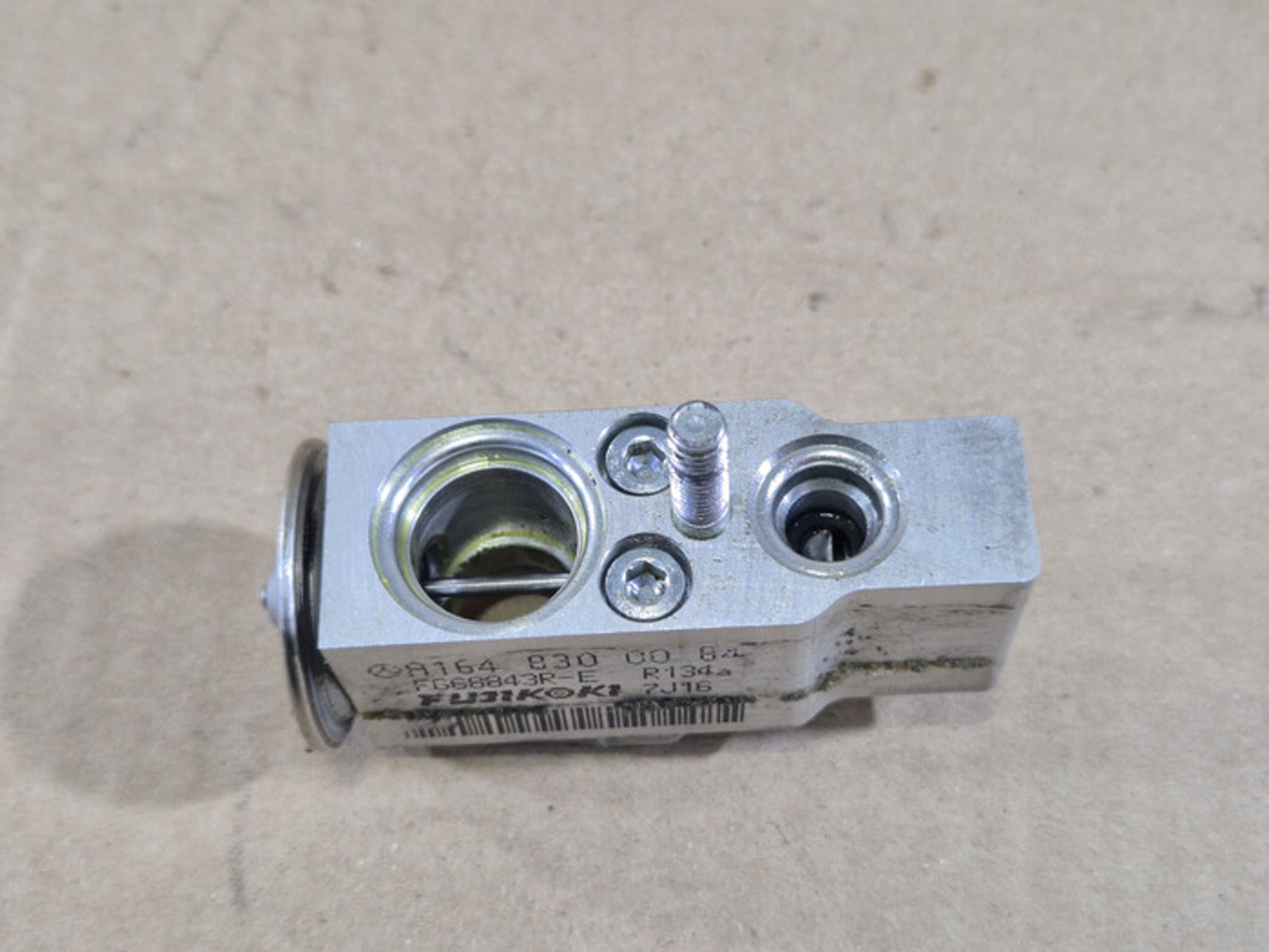 https://ycs.partsauto.market/partsauto-images/thmbs/78ee0fb3787e2dce013ed29fc8a1120c/c5b2cbc7386a5c21a0c6745c641047dc/d5da0c2623dfc63f1aeff321eb52c747.jpg