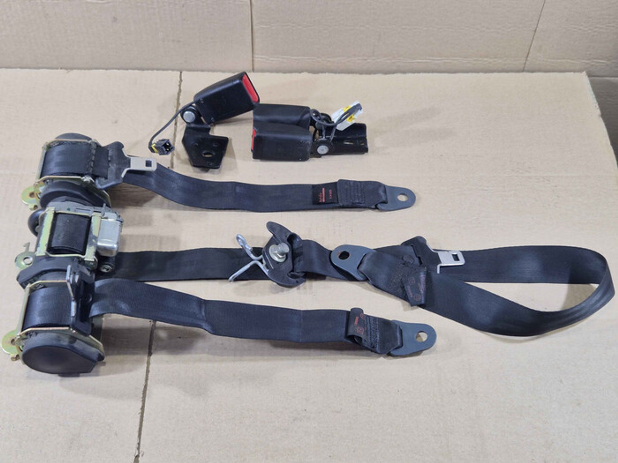 https://ycs.partsauto.market/partsauto-images/thmbs/78ee0fb3787e2dce013ed29fc8a1120c/c66e80f0f8e118cf629d6ebbb57a2f66/5196c7393966e6795e090a09cf60085c.jpg