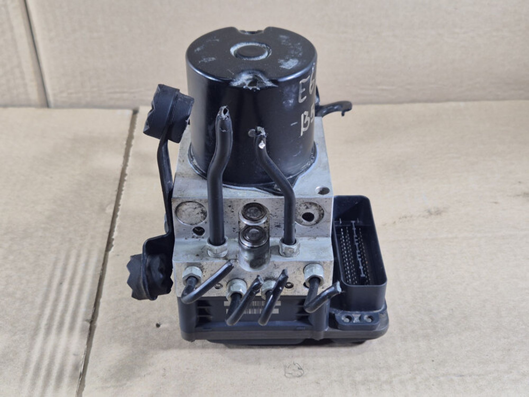https://ycs.partsauto.market/partsauto-images/thmbs/78ee0fb3787e2dce013ed29fc8a1120c/c6c22559581639317ac50e8d4376aae2/8c63e8816d32d0f12909b6018399c17a.jpg