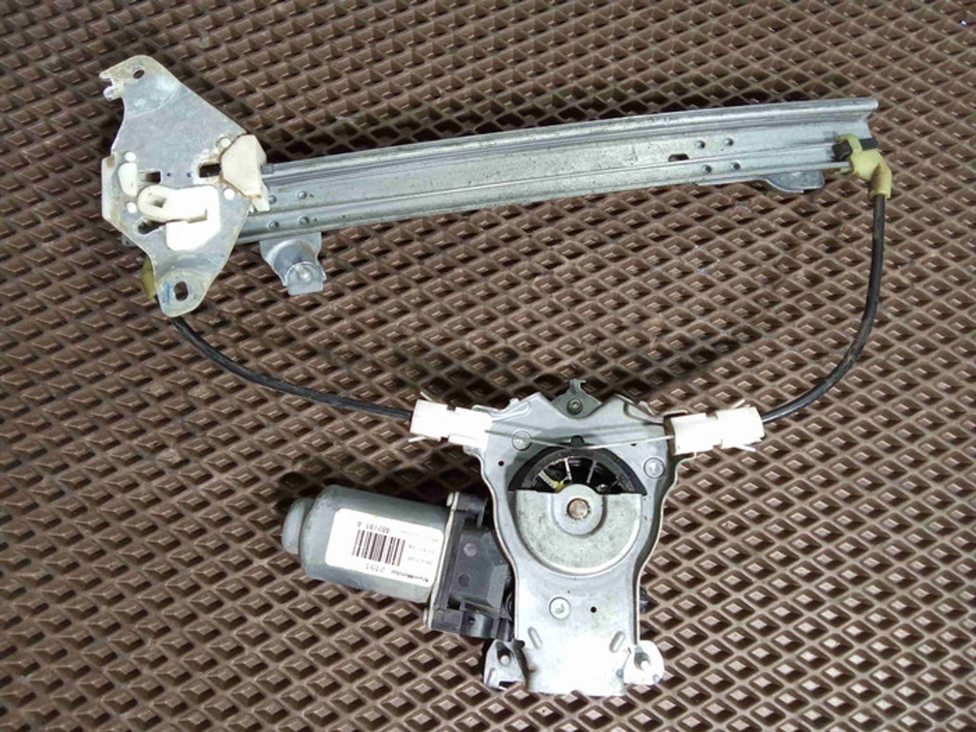 https://ycs.partsauto.market/partsauto-images/thmbs/78ee0fb3787e2dce013ed29fc8a1120c/c6f7e7b91f4c02564ee925d936fd4bfd/aaa7bc7af9fa59a9d9a016e9429943ed.jpg