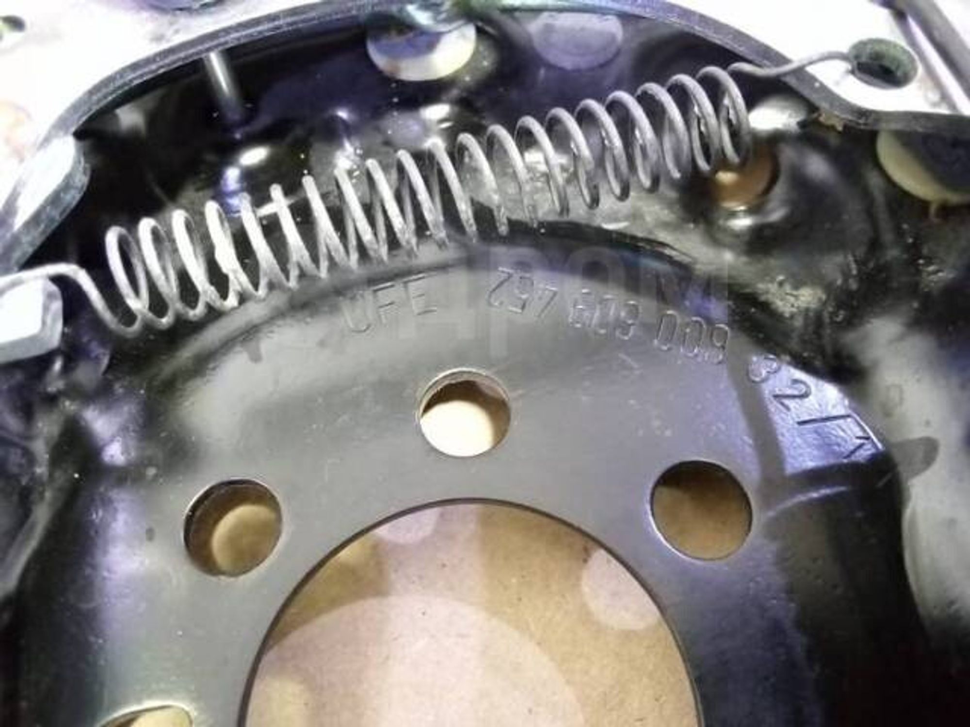https://ycs.partsauto.market/partsauto-images/thmbs/78ee0fb3787e2dce013ed29fc8a1120c/c850017e766ccbac8f0d7a25307ab44e/d6c9a9d43a908d457e798a4b4aacfefc.jpg