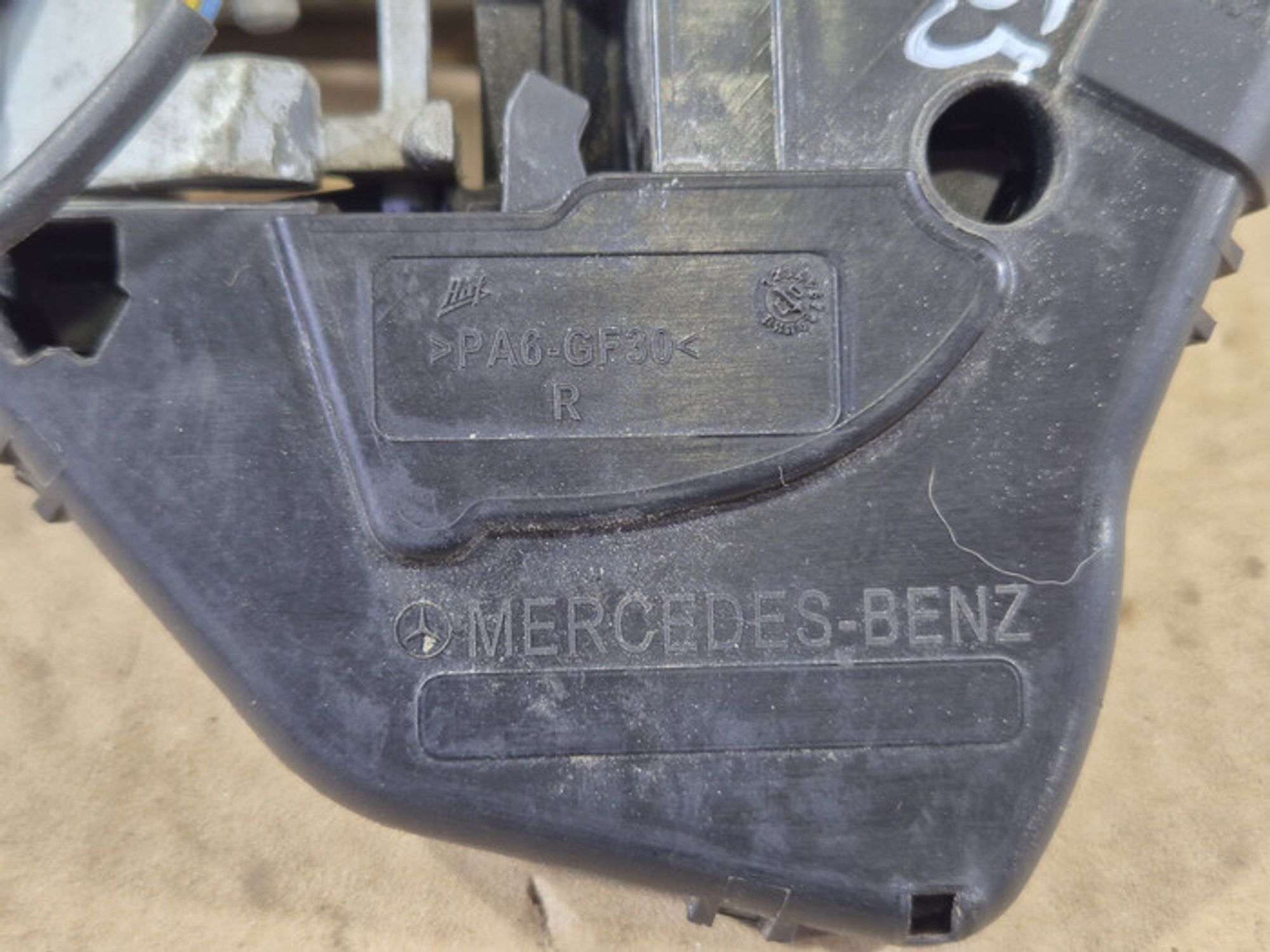 https://ycs.partsauto.market/partsauto-images/thmbs/78ee0fb3787e2dce013ed29fc8a1120c/c95716d2ade583cb6a0142586e5e2bd2/f115ae045128313cef8d9325370db1dd.jpg
