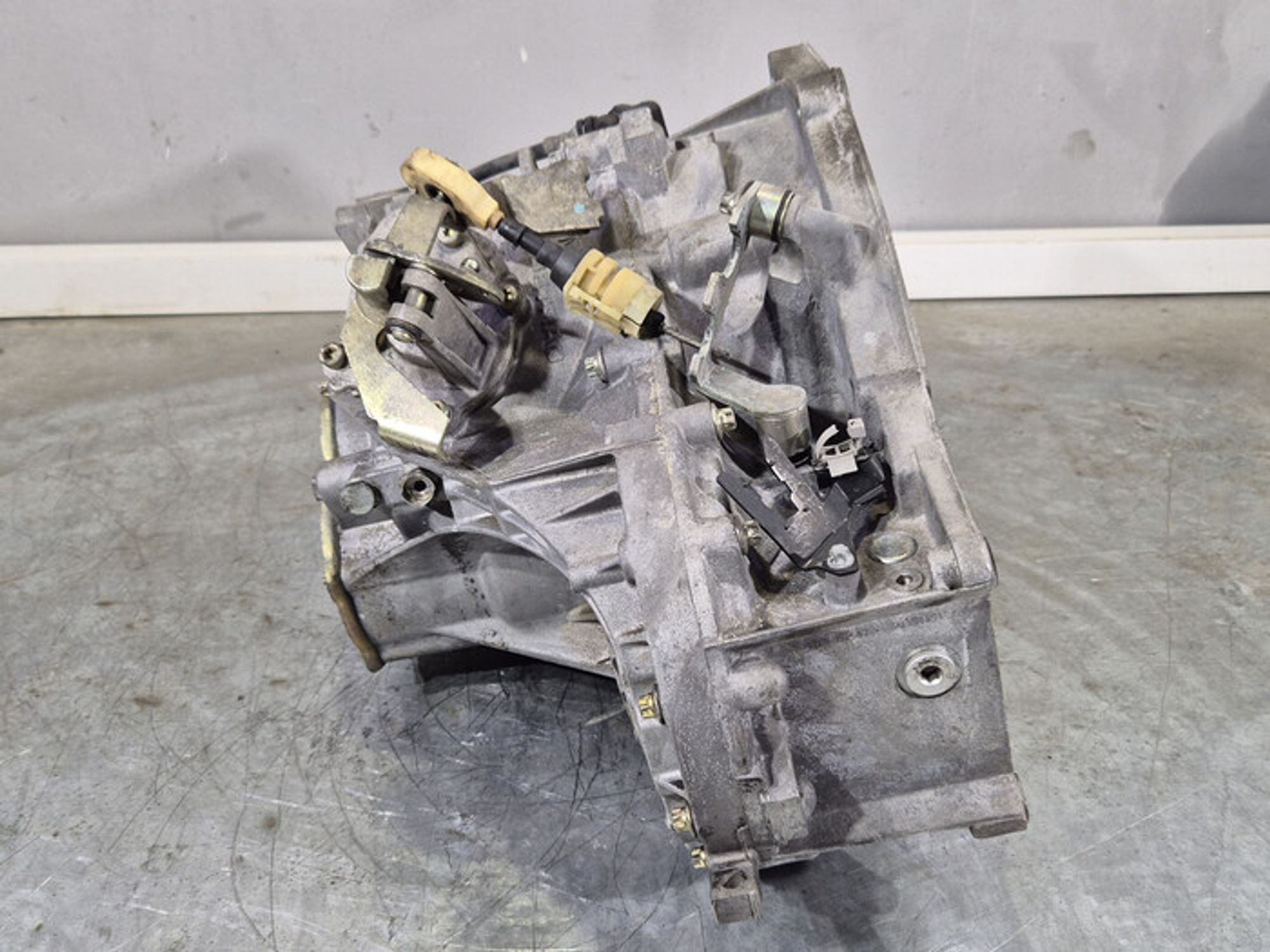 https://ycs.partsauto.market/partsauto-images/thmbs/78ee0fb3787e2dce013ed29fc8a1120c/ca3ad498dbd5e07e9f5aff21f5af2980/ec8b3c3cdc1406f4296695927f73096b.jpg