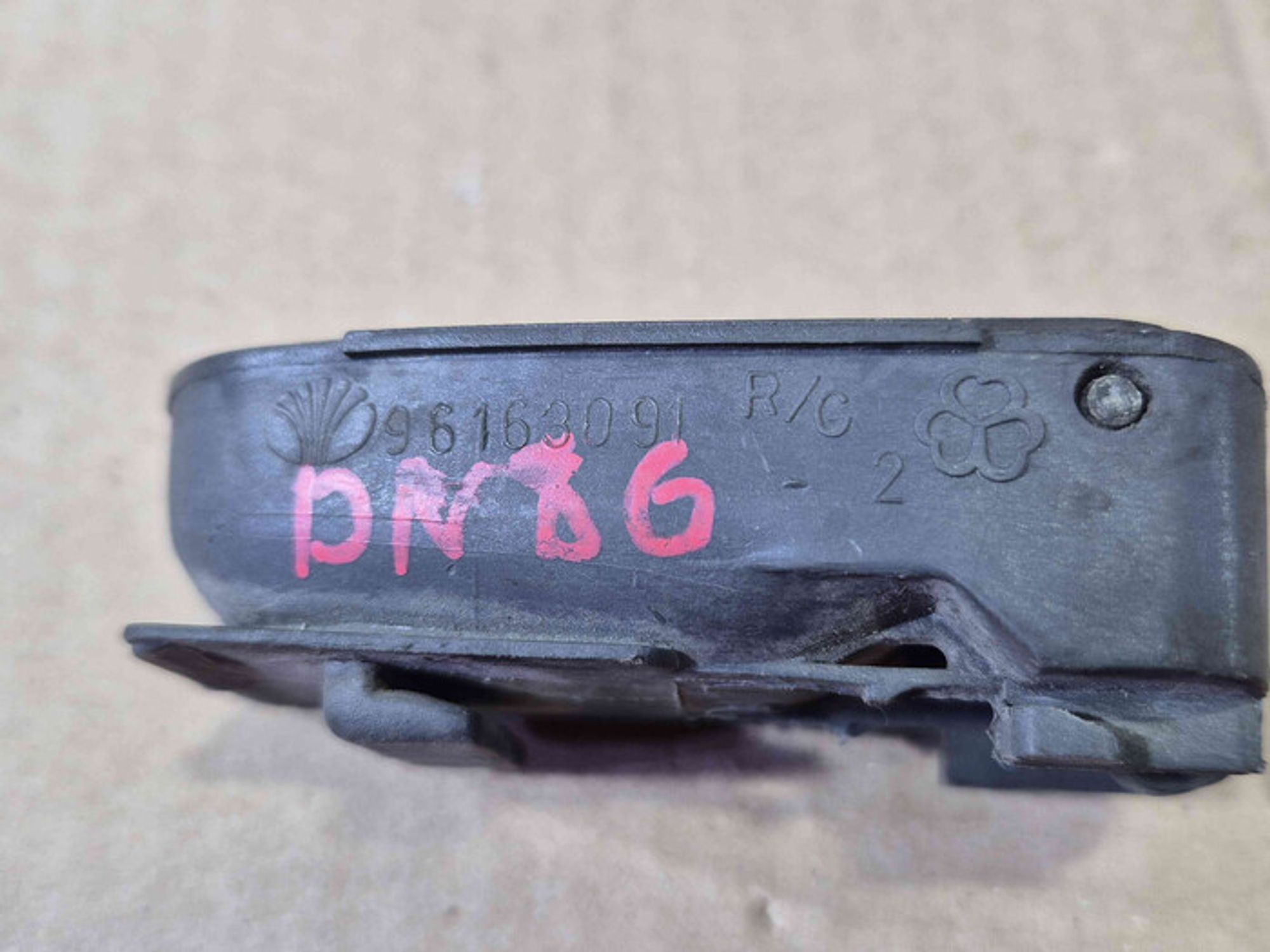 https://ycs.partsauto.market/partsauto-images/thmbs/78ee0fb3787e2dce013ed29fc8a1120c/cbbc58df921f001e0159cdf630795881/3bc279318b451e73655a1bae8771ab83.jpg