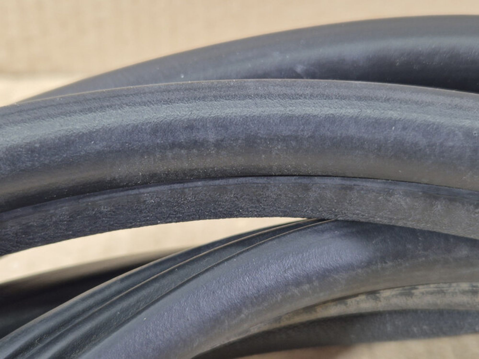 https://ycs.partsauto.market/partsauto-images/thmbs/78ee0fb3787e2dce013ed29fc8a1120c/cdfac2535f7aaa2a245031fb45fcdc2f/86ad8e4070818645b8e6ae6d6b95d29c.jpg