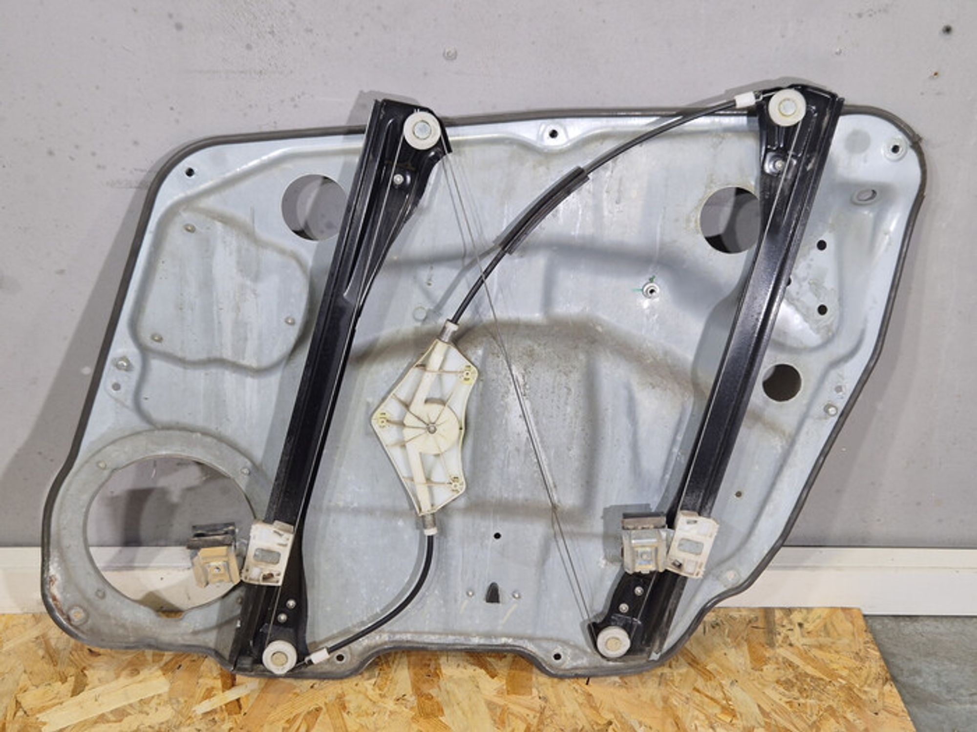 https://ycs.partsauto.market/partsauto-images/thmbs/78ee0fb3787e2dce013ed29fc8a1120c/cea3d000c1cf6e975e6028dfab91ccfe/fe1e9a6ec43a7048f035a26281c0840b.jpg