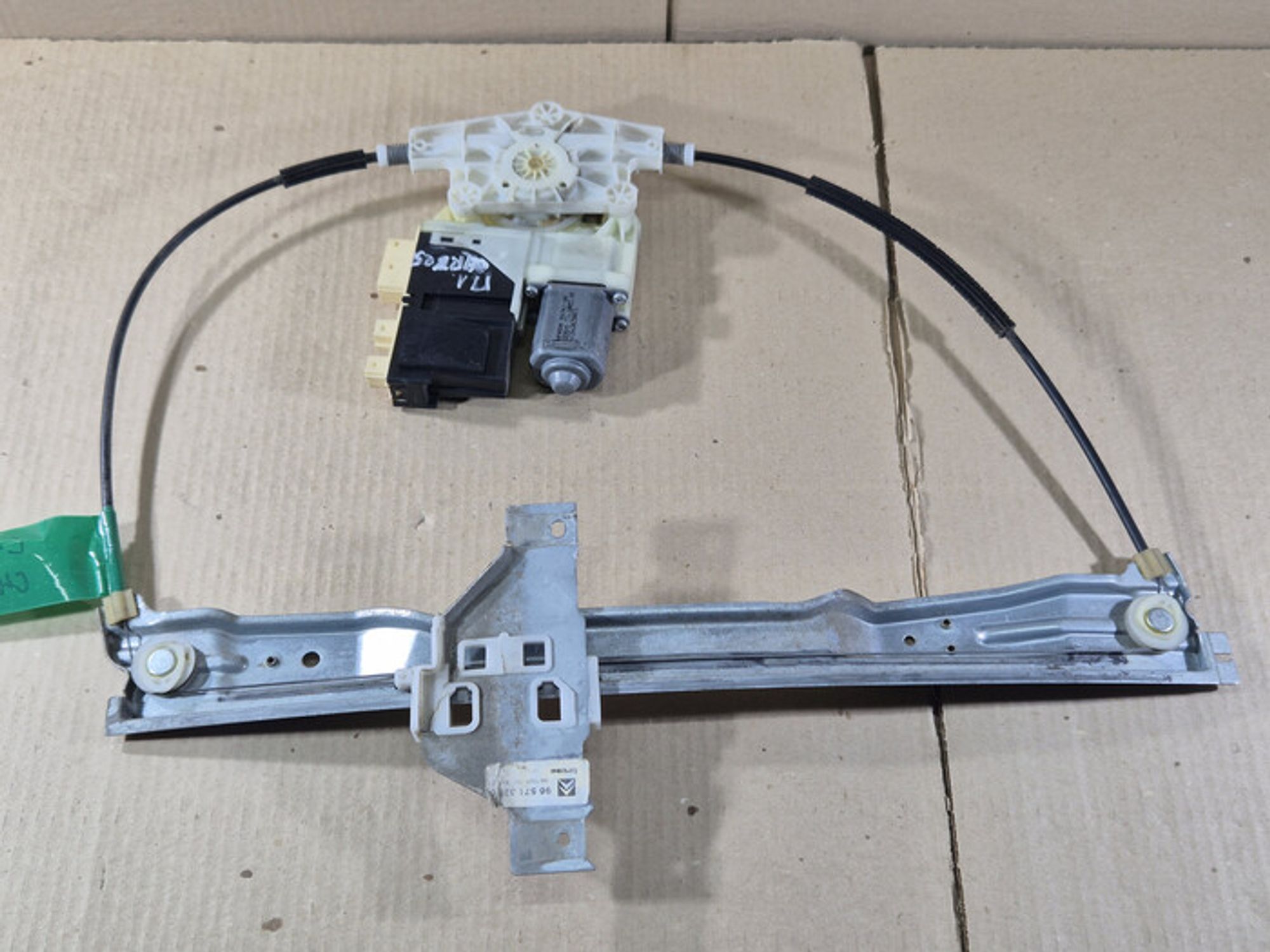 https://ycs.partsauto.market/partsauto-images/thmbs/78ee0fb3787e2dce013ed29fc8a1120c/cef8324b44573240835ab25faec6bb98/22ab917e6c2df87b0c9d1f0d121b4c22.jpg