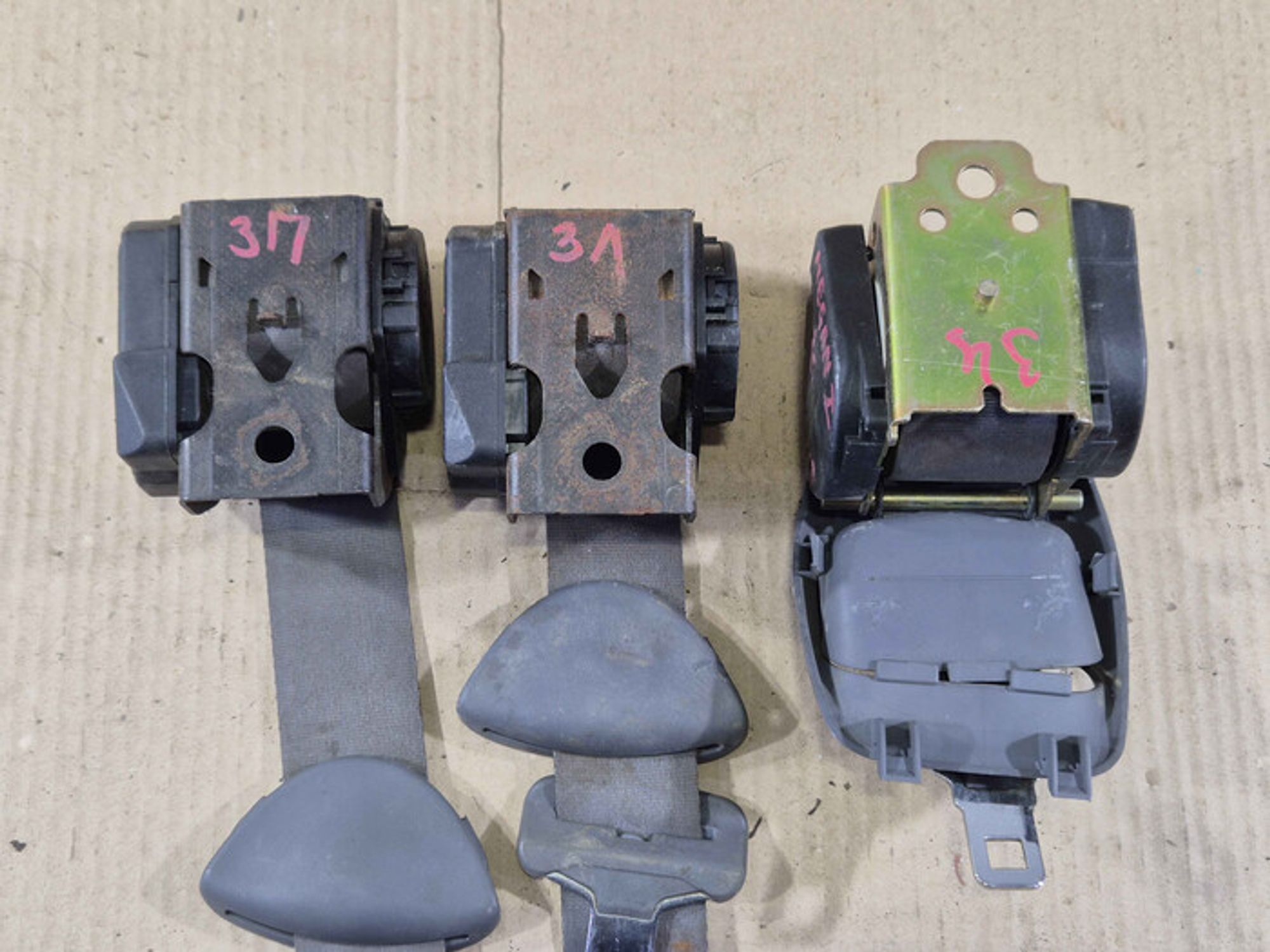 https://ycs.partsauto.market/partsauto-images/thmbs/78ee0fb3787e2dce013ed29fc8a1120c/cf43ba56ea87bdc102f1e28bce7649ba/5aa1642a55c1b7fd185acf2ea725fb21.jpg