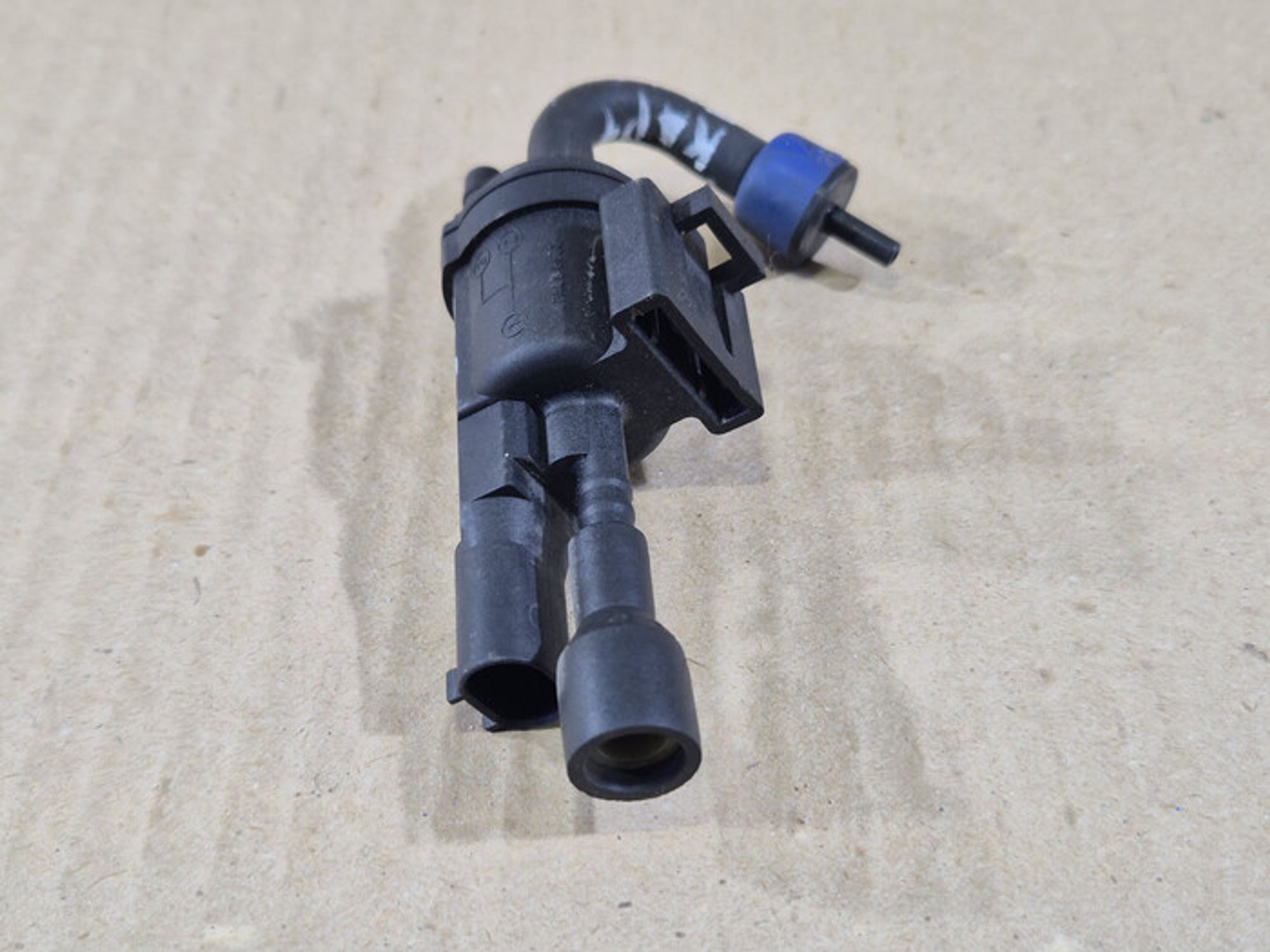 https://ycs.partsauto.market/partsauto-images/thmbs/78ee0fb3787e2dce013ed29fc8a1120c/cf5d2b4d2b2472c7c32caf8c9ea4bc67/27b7ba4fe0b30ece0921319b7c11ef02.jpg