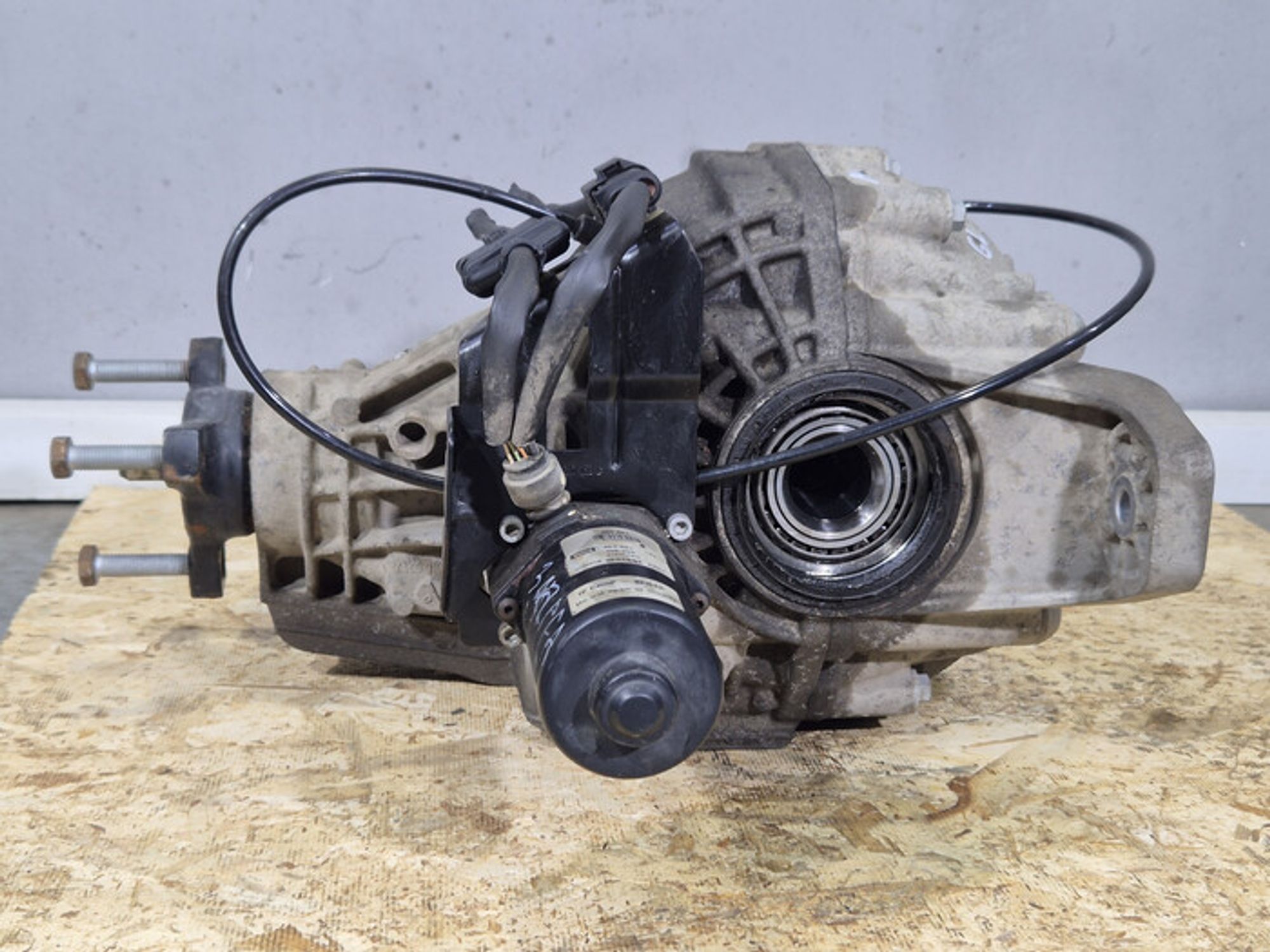 https://ycs.partsauto.market/partsauto-images/thmbs/78ee0fb3787e2dce013ed29fc8a1120c/d00463dd9d0f3b42507dbac20d1b2aaf/a84f44cfffaa8cea40e082da79e17f46.jpg