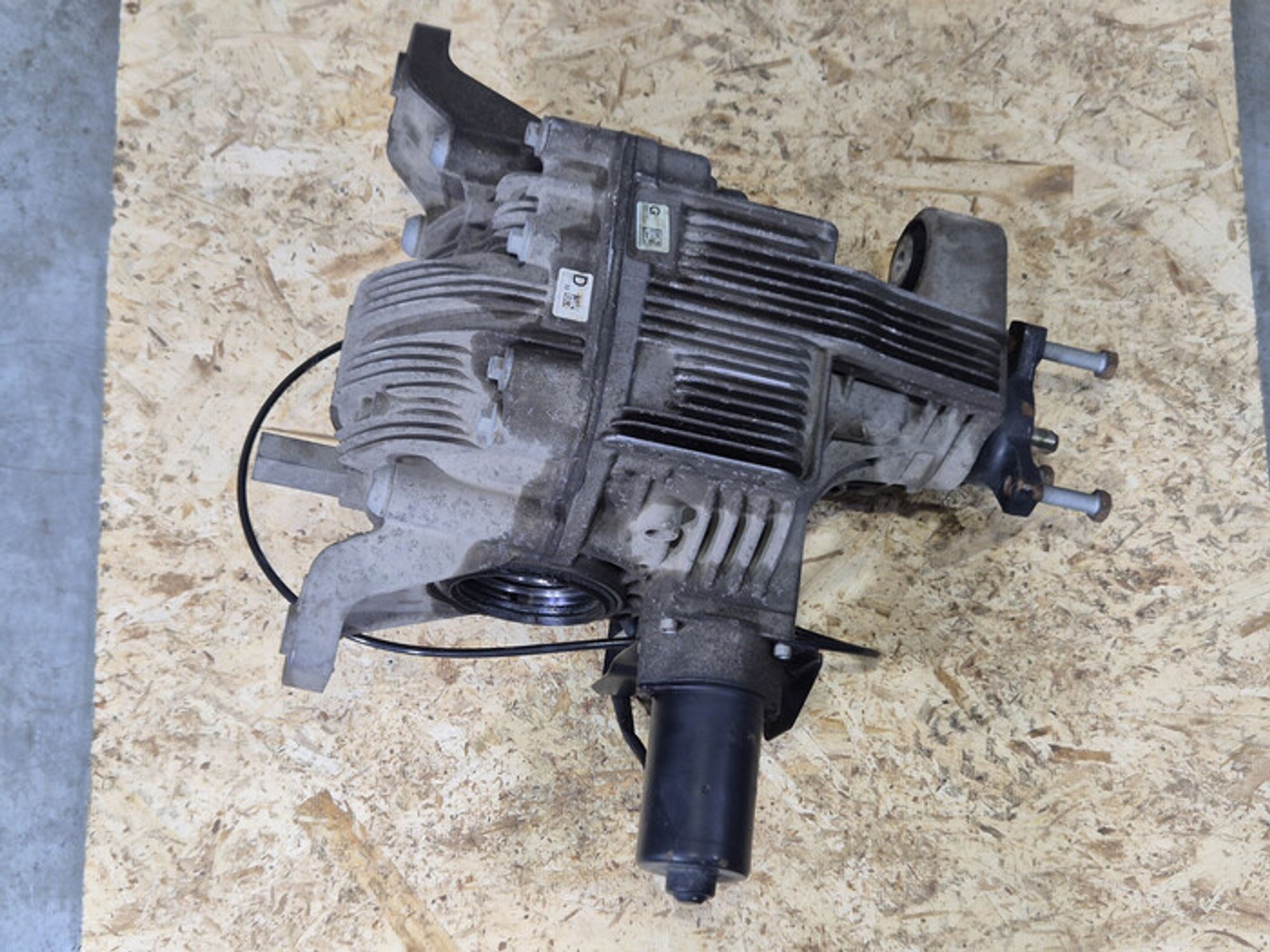 https://ycs.partsauto.market/partsauto-images/thmbs/78ee0fb3787e2dce013ed29fc8a1120c/d00463dd9d0f3b42507dbac20d1b2aaf/b0843e45a25c356e75e9701a6463aa1d.jpg