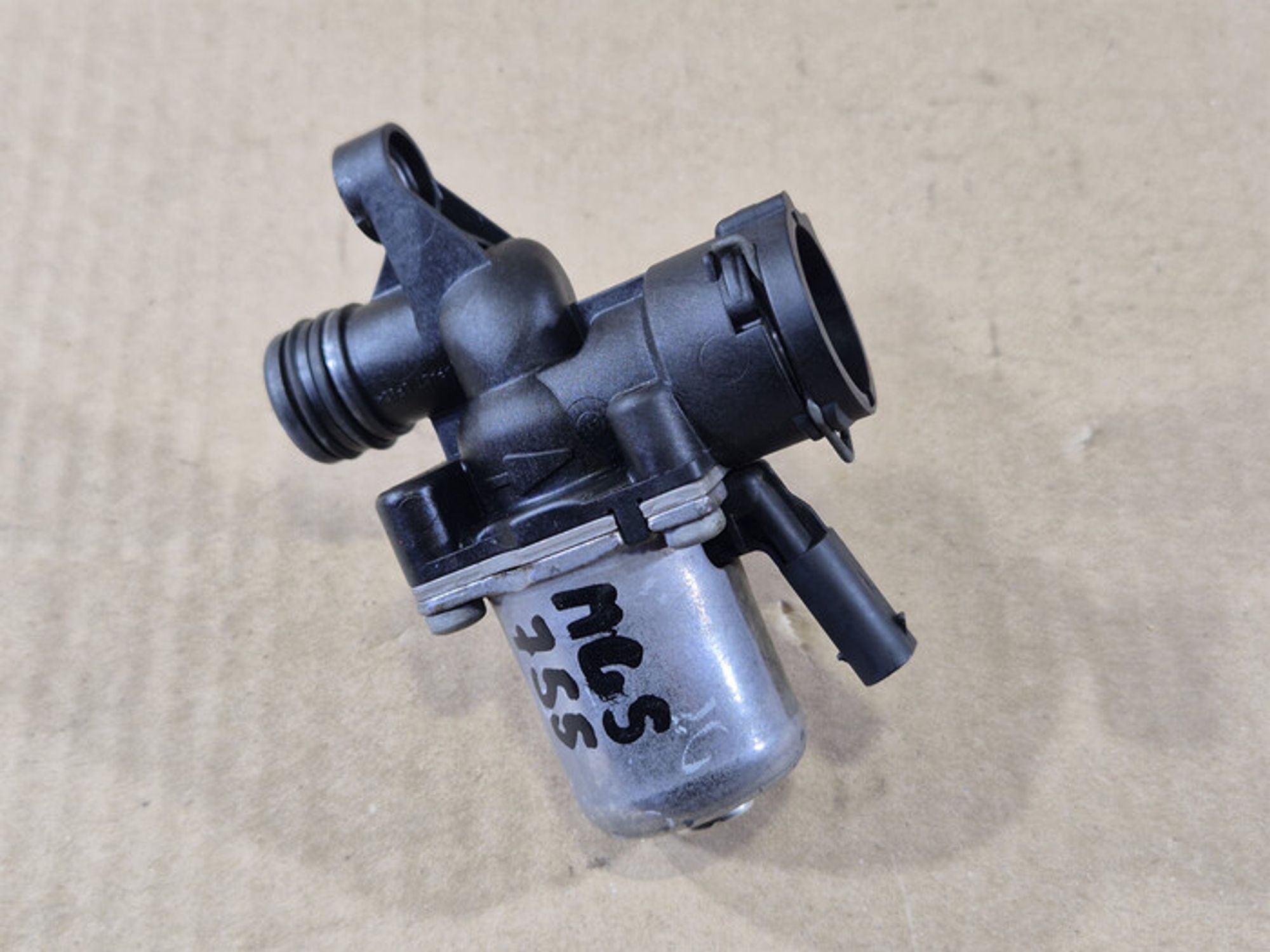 https://ycs.partsauto.market/partsauto-images/thmbs/78ee0fb3787e2dce013ed29fc8a1120c/d02405be925f5e24ec56a2c2611735f7/824b073040aa4f38f4d62237b6143bc3.jpg