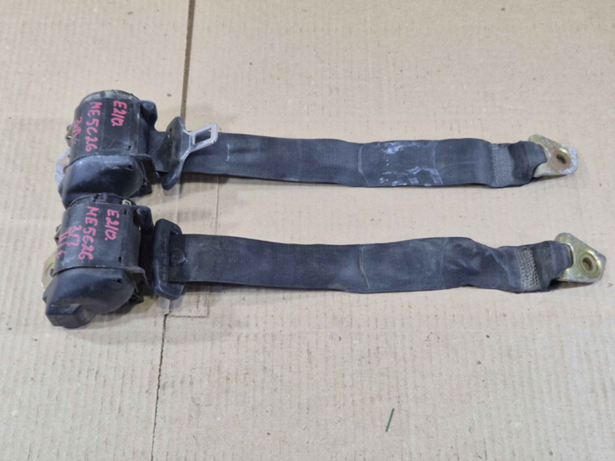 https://ycs.partsauto.market/partsauto-images/thmbs/78ee0fb3787e2dce013ed29fc8a1120c/d038fae952b4cf3f258d6c620eb409d7/fe8d6b5e43e2da686614822f8f122402.jpg